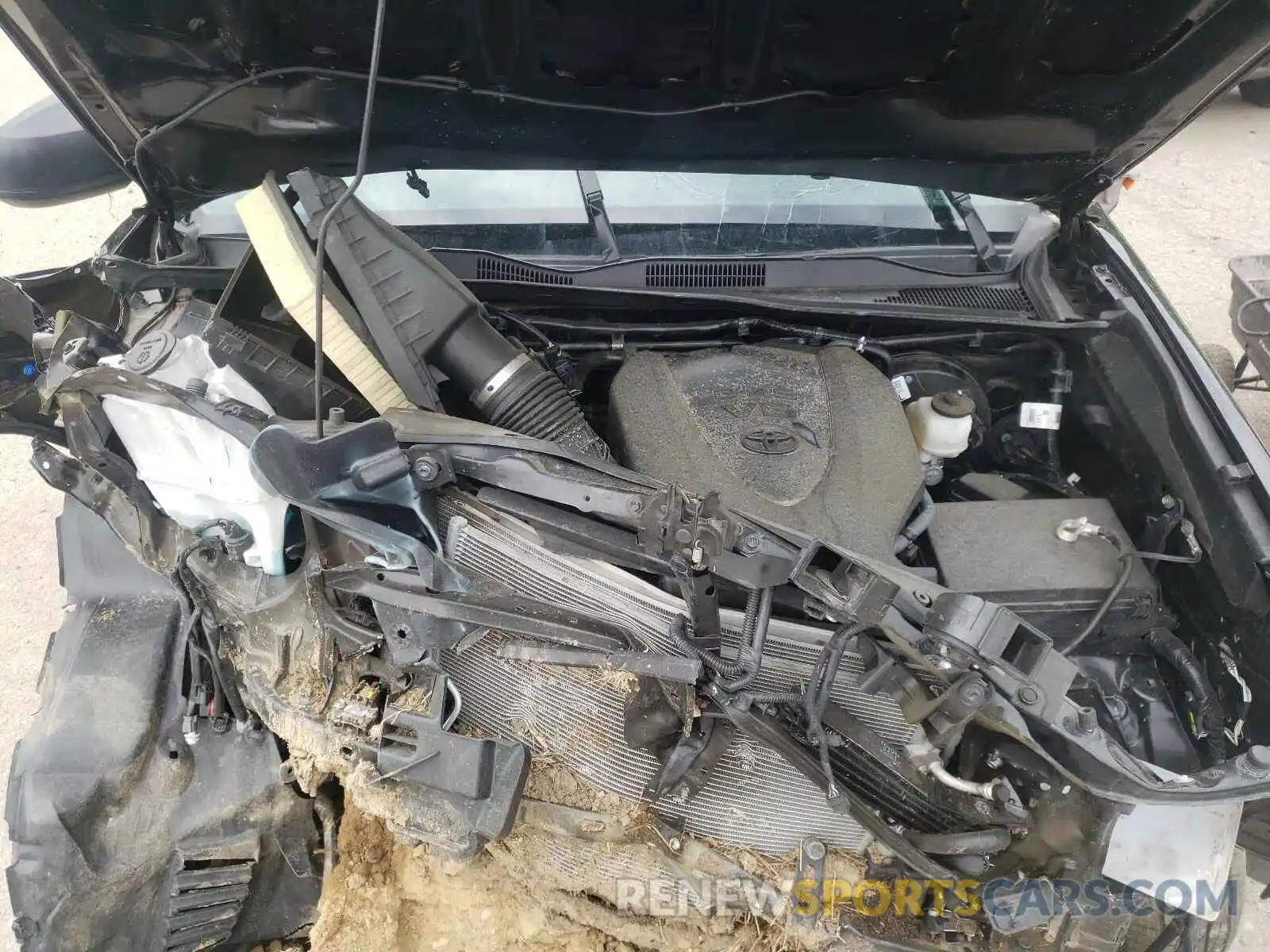 7 Photograph of a damaged car 5TFSZ5AN9KX171376 TOYOTA TACOMA 2019