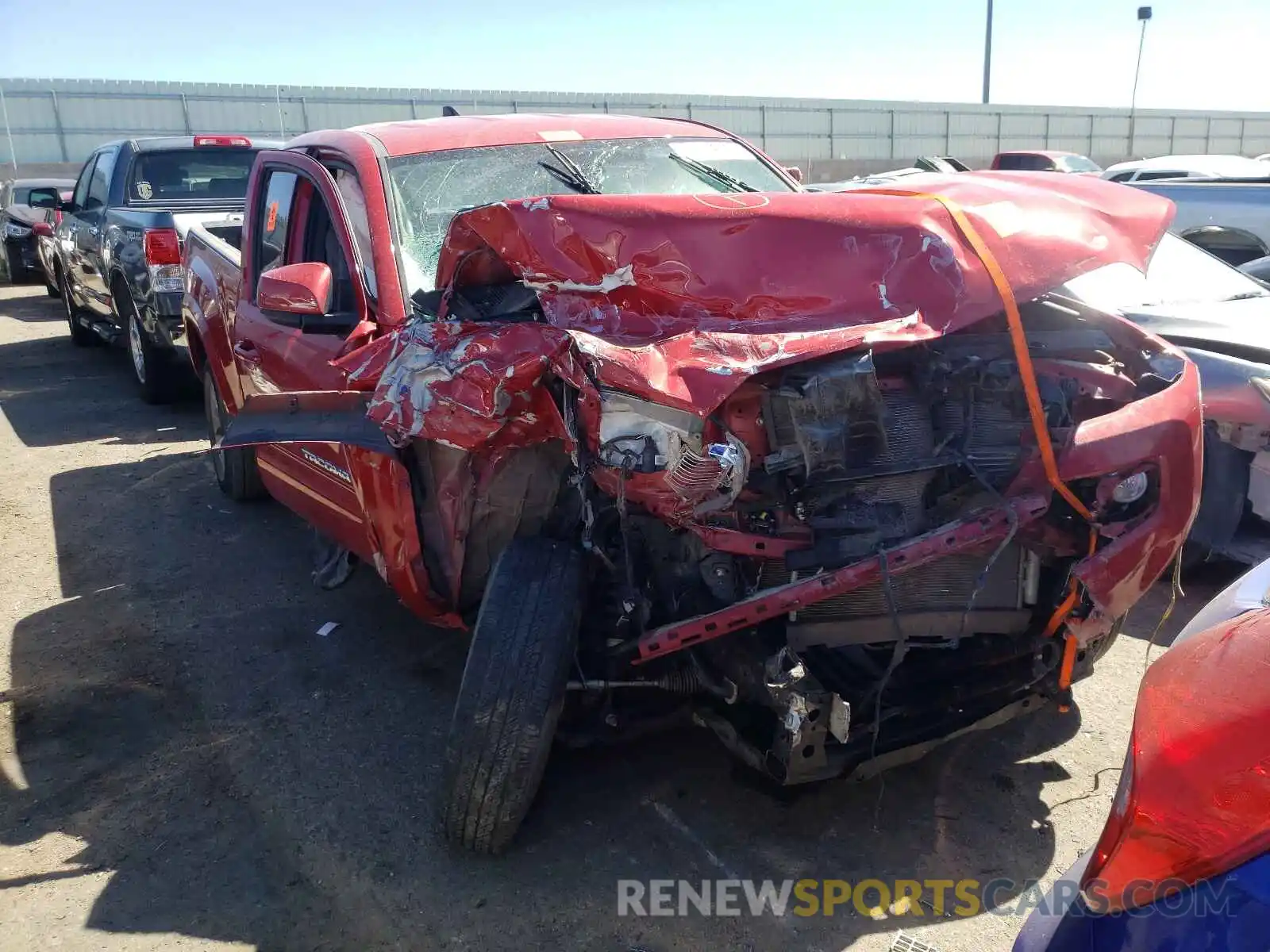 1 Photograph of a damaged car 5TFSZ5AN9KX206580 TOYOTA TACOMA 2019