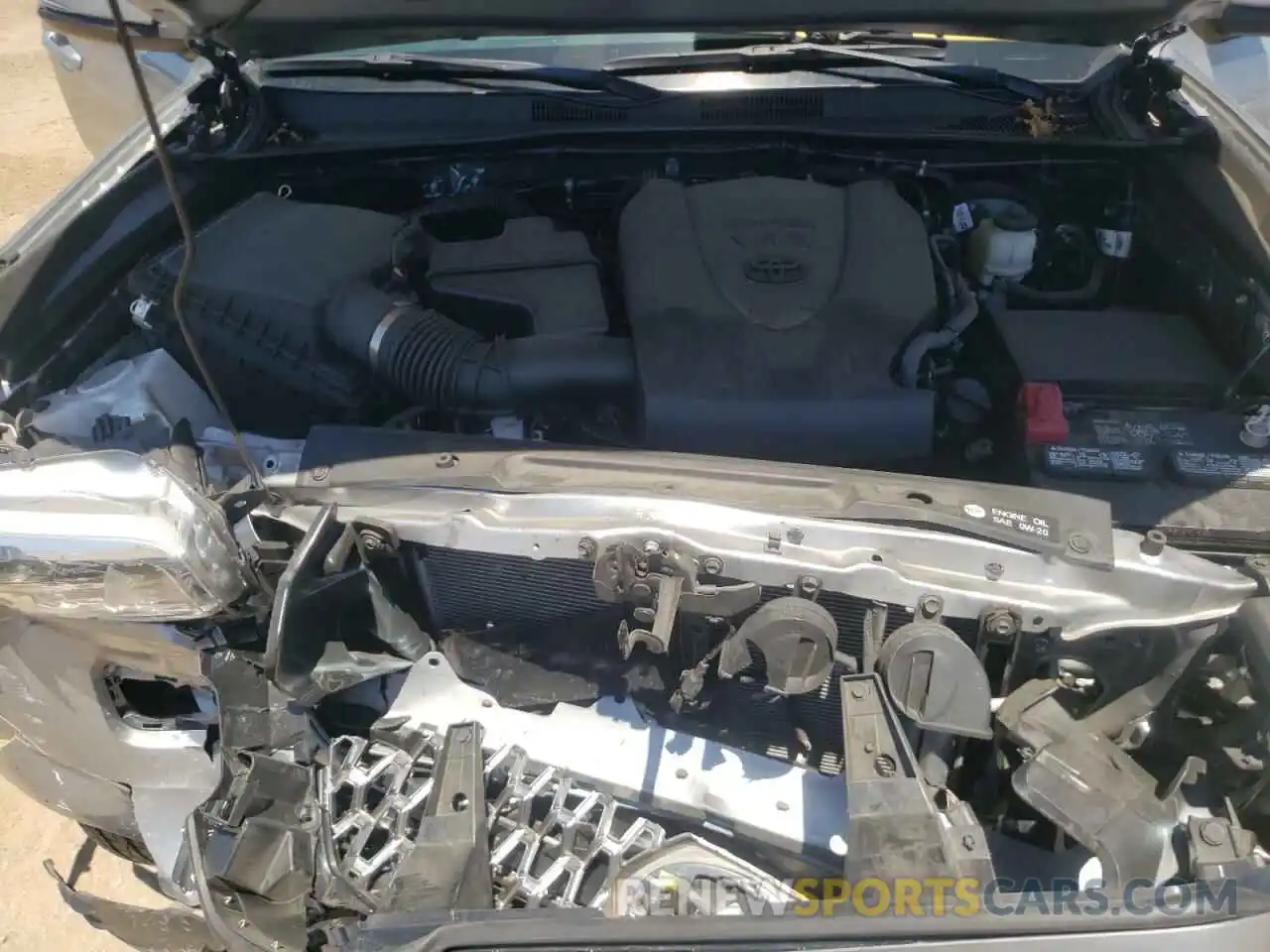 7 Photograph of a damaged car 5TFSZ5ANXKX171032 TOYOTA TACOMA 2019