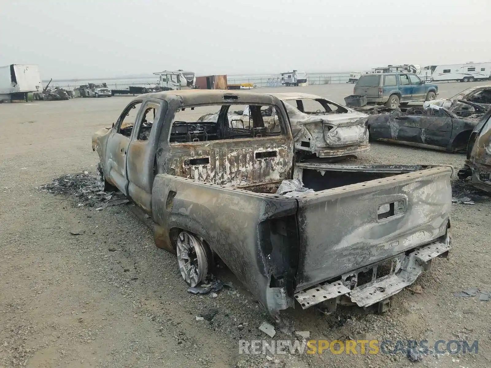 3 Photograph of a damaged car 5TFSZ5ANXKX179194 TOYOTA TACOMA 2019