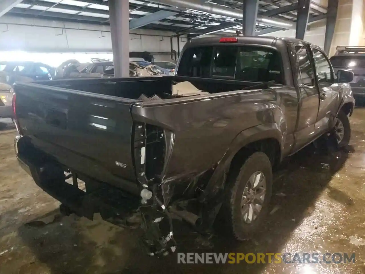 4 Photograph of a damaged car 5TFSZ5ANXKX181267 TOYOTA TACOMA 2019