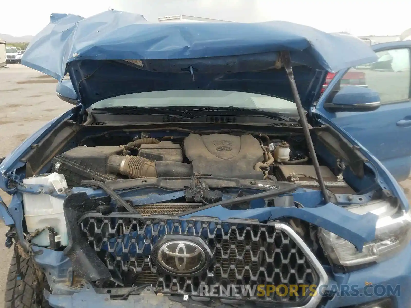 7 Photograph of a damaged car 5TFSZ5ANXKX182970 TOYOTA TACOMA 2019