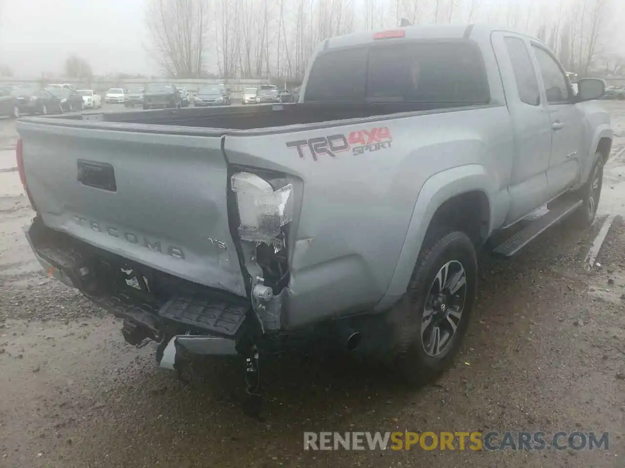 4 Photograph of a damaged car 5TFSZ5ANXKX193158 TOYOTA TACOMA 2019