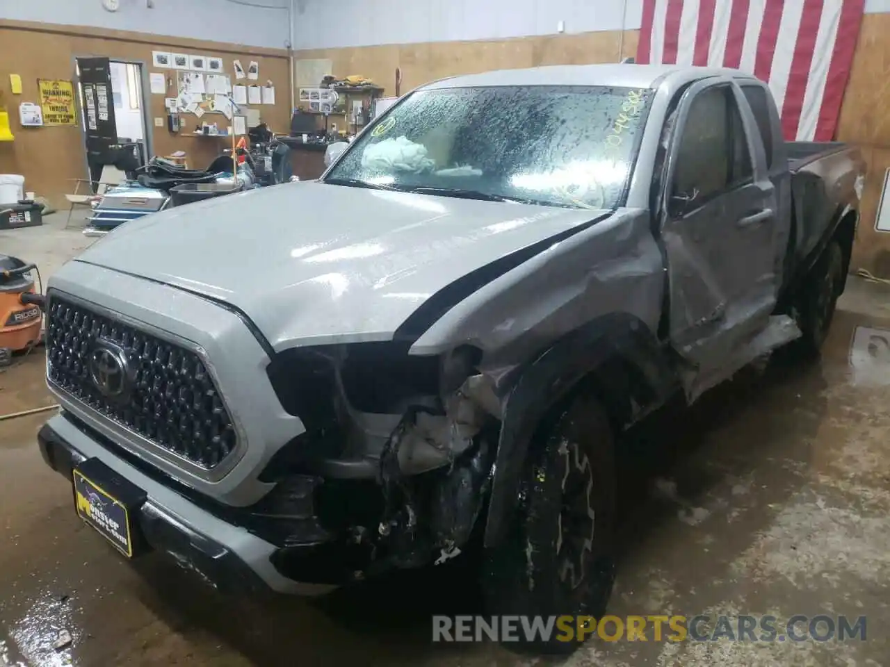 2 Photograph of a damaged car 5TFSZ5ANXKX195735 TOYOTA TACOMA 2019