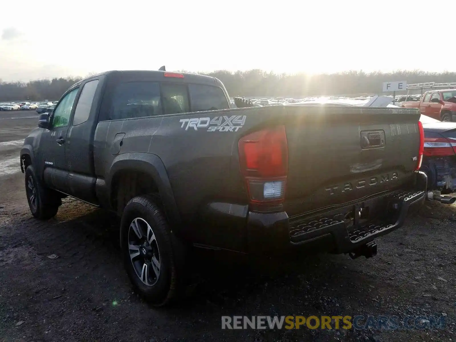 3 Photograph of a damaged car 5TFSZ5ANXKX200156 TOYOTA TACOMA 2019