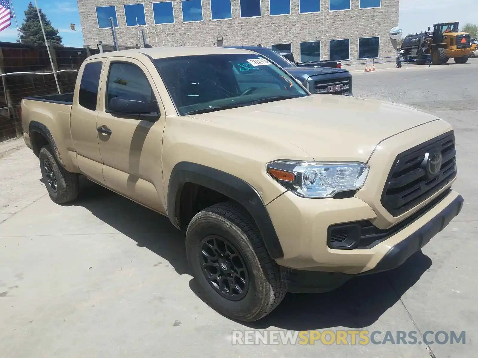 1 Photograph of a damaged car 5TFSZ5ANXKX203851 TOYOTA TACOMA 2019