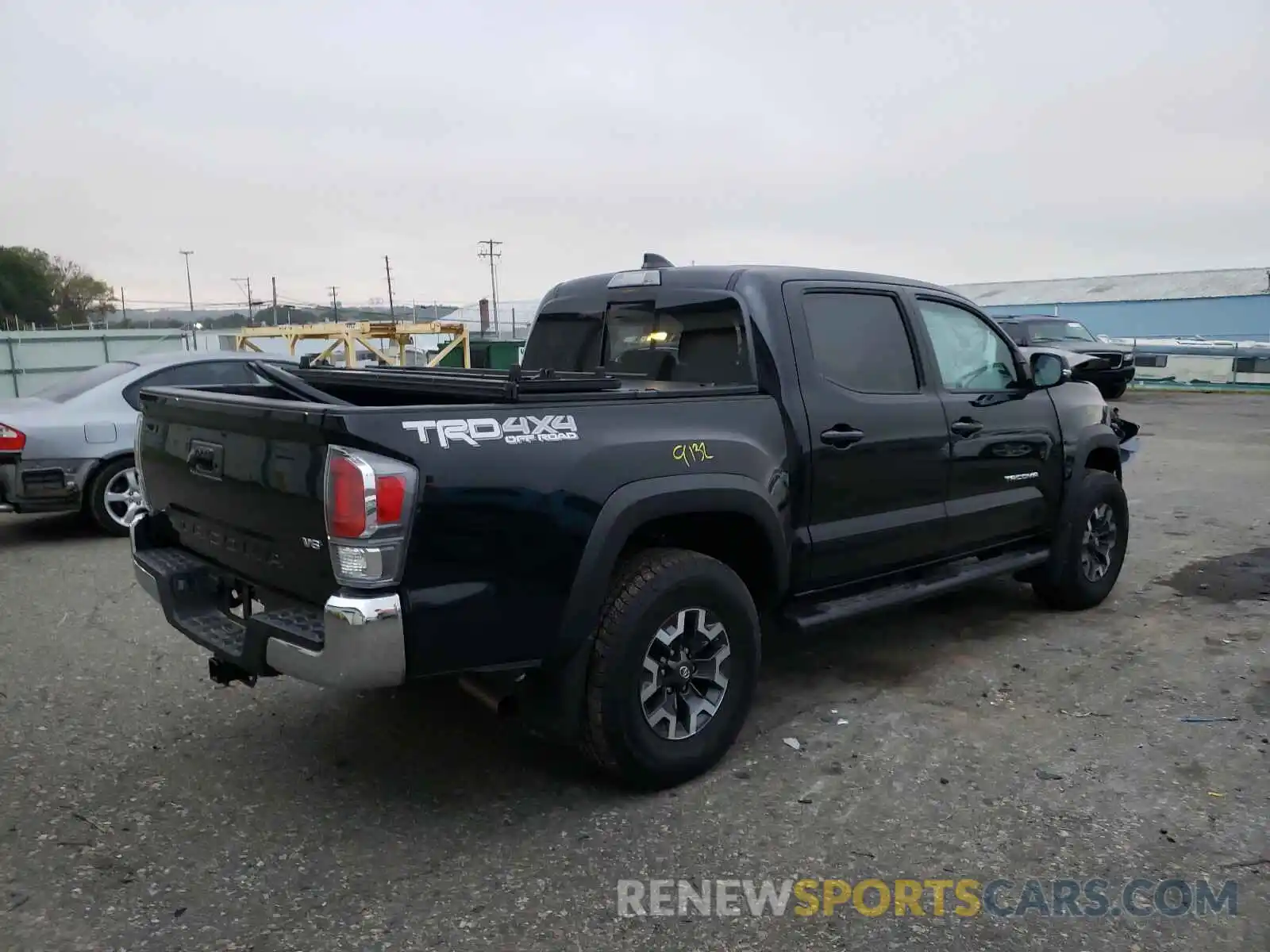 4 Photograph of a damaged car 3THCZ5AN4LM345821 TOYOTA TACOMA 2020