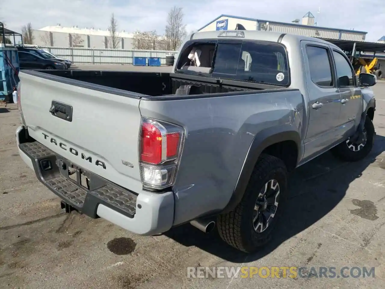 4 Photograph of a damaged car 3TMAZ5CN0LM115617 TOYOTA TACOMA 2020