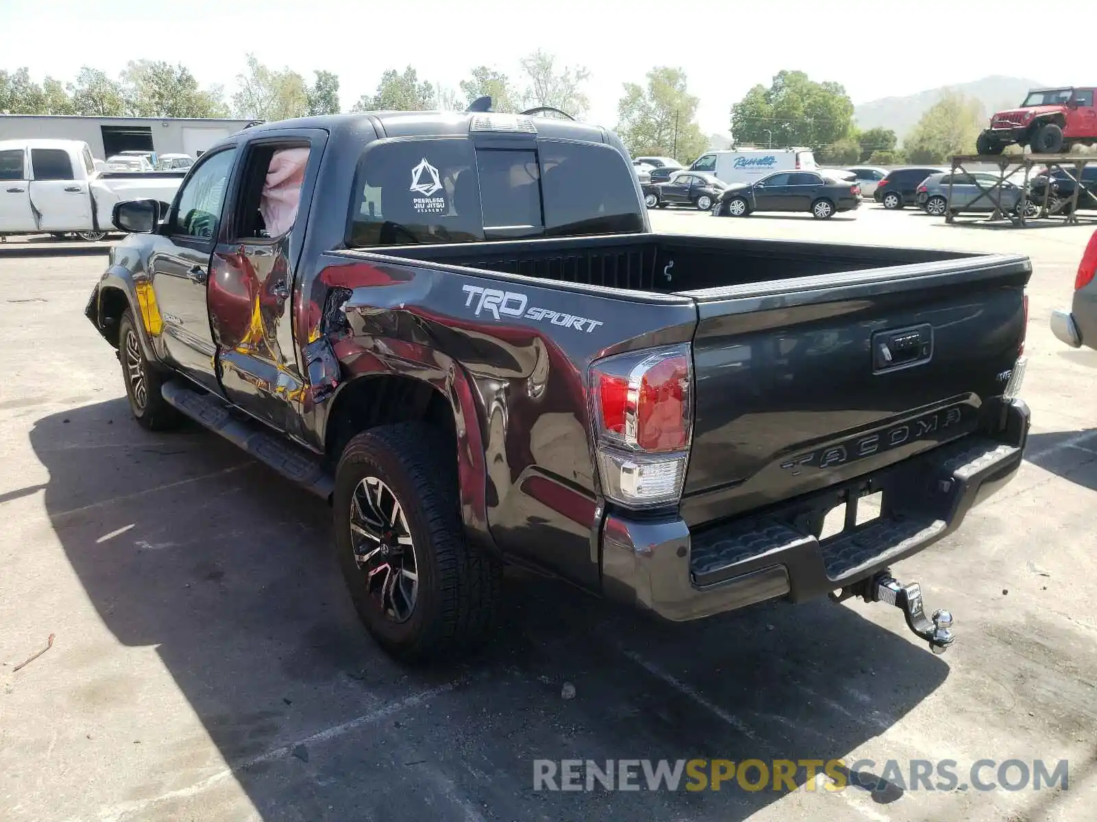 3 Photograph of a damaged car 3TMAZ5CN0LM118128 TOYOTA TACOMA 2020