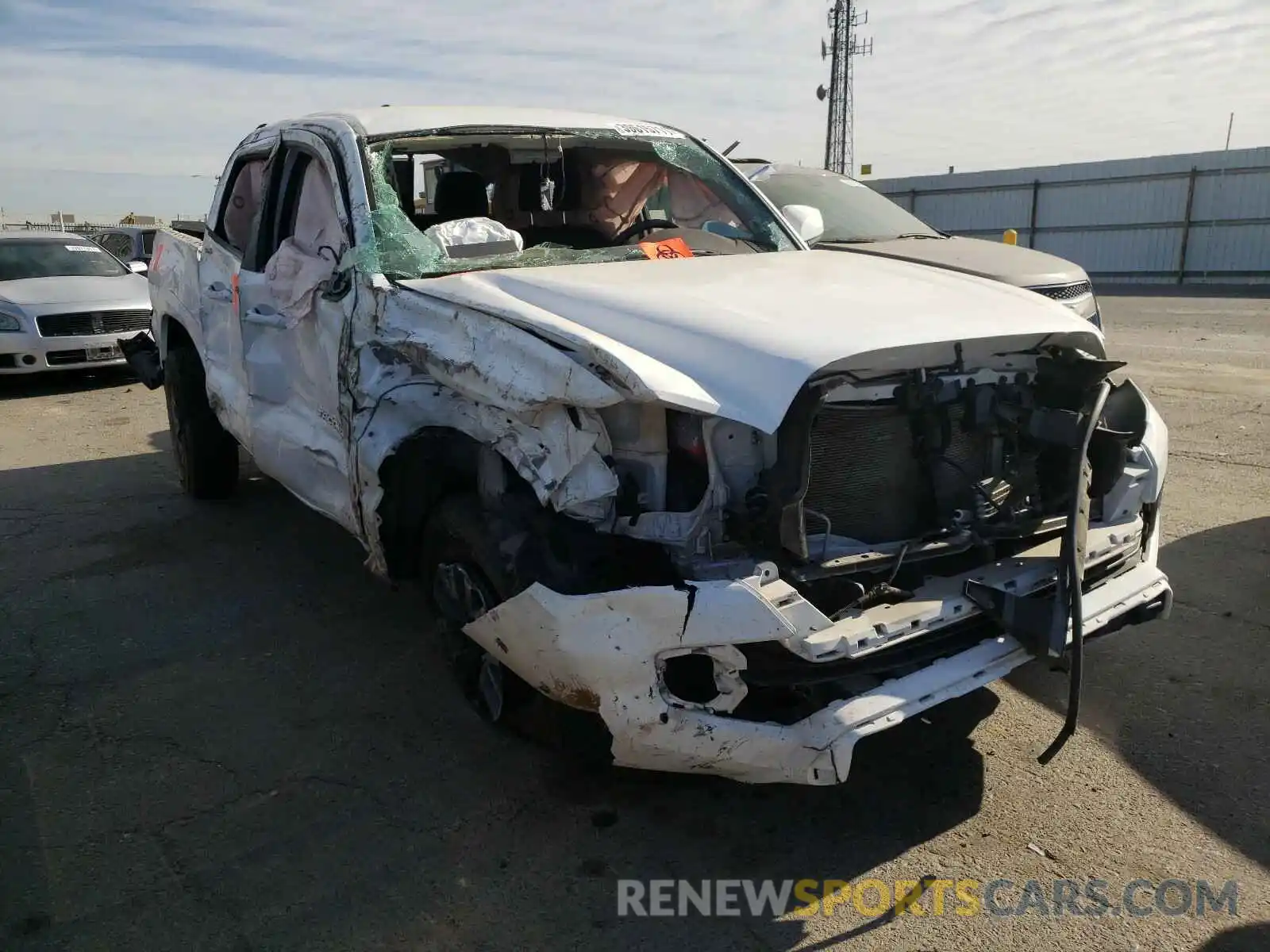 1 Photograph of a damaged car 3TMAZ5CN0LM118582 TOYOTA TACOMA 2020