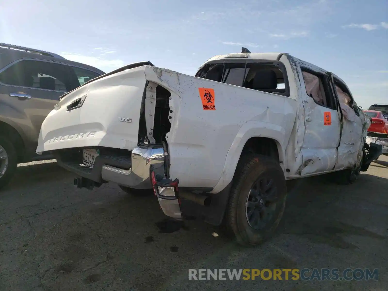 4 Photograph of a damaged car 3TMAZ5CN0LM118582 TOYOTA TACOMA 2020