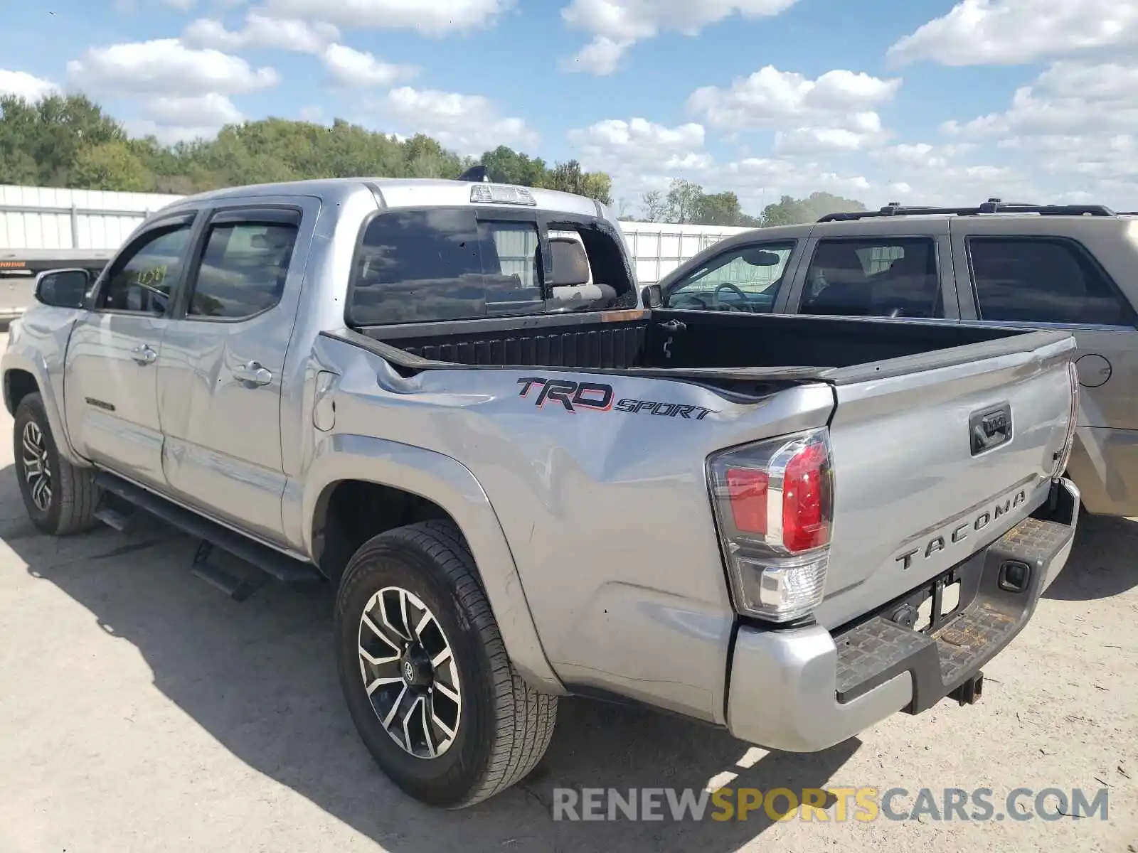 9 Photograph of a damaged car 3TMAZ5CN0LM122020 TOYOTA TACOMA 2020