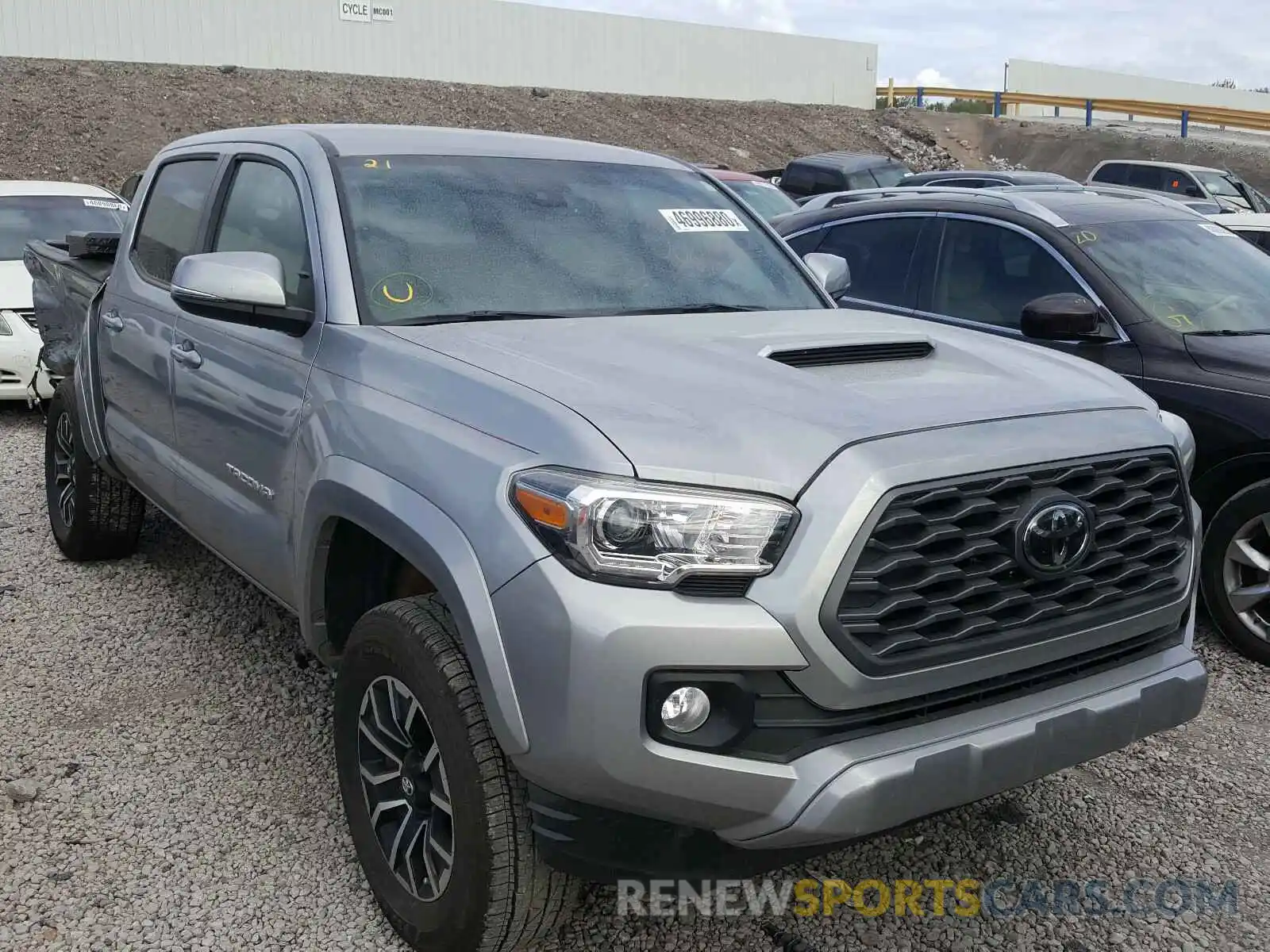 1 Photograph of a damaged car 3TMAZ5CN0LM123104 TOYOTA TACOMA 2020