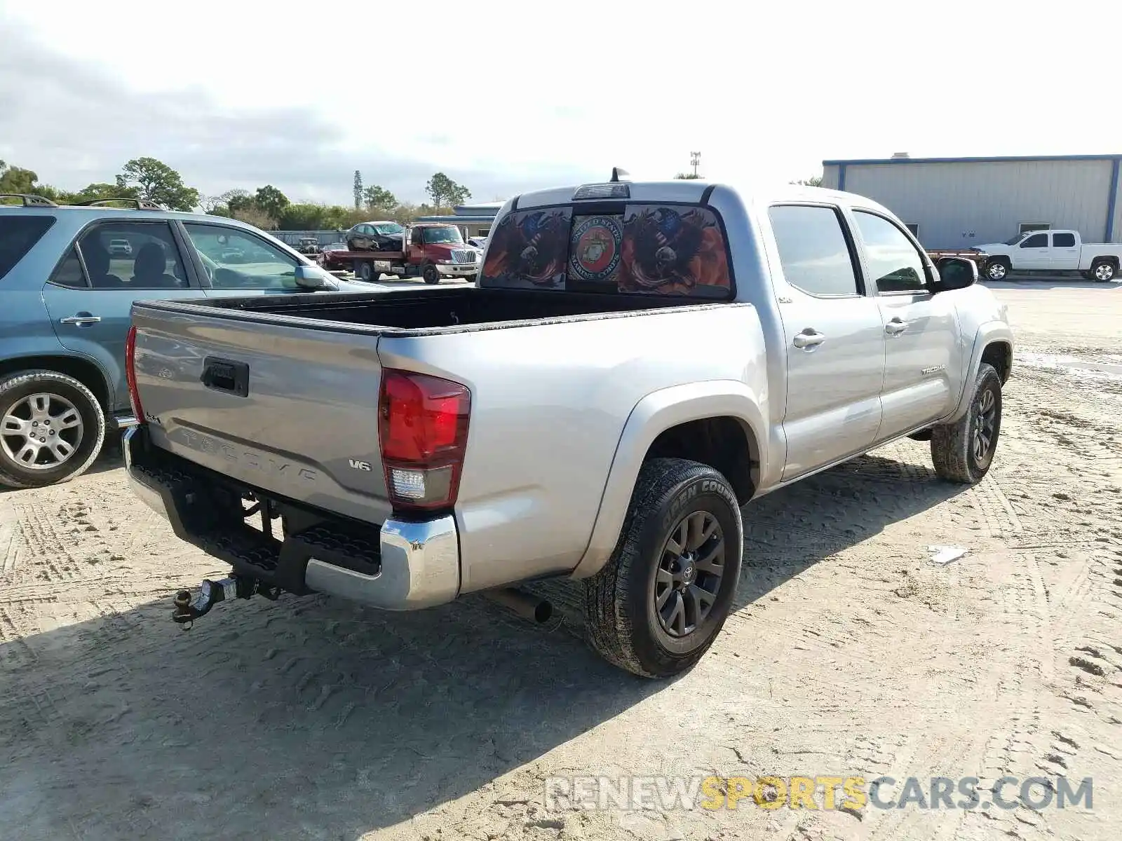 4 Photograph of a damaged car 3TMAZ5CN0LM123197 TOYOTA TACOMA 2020