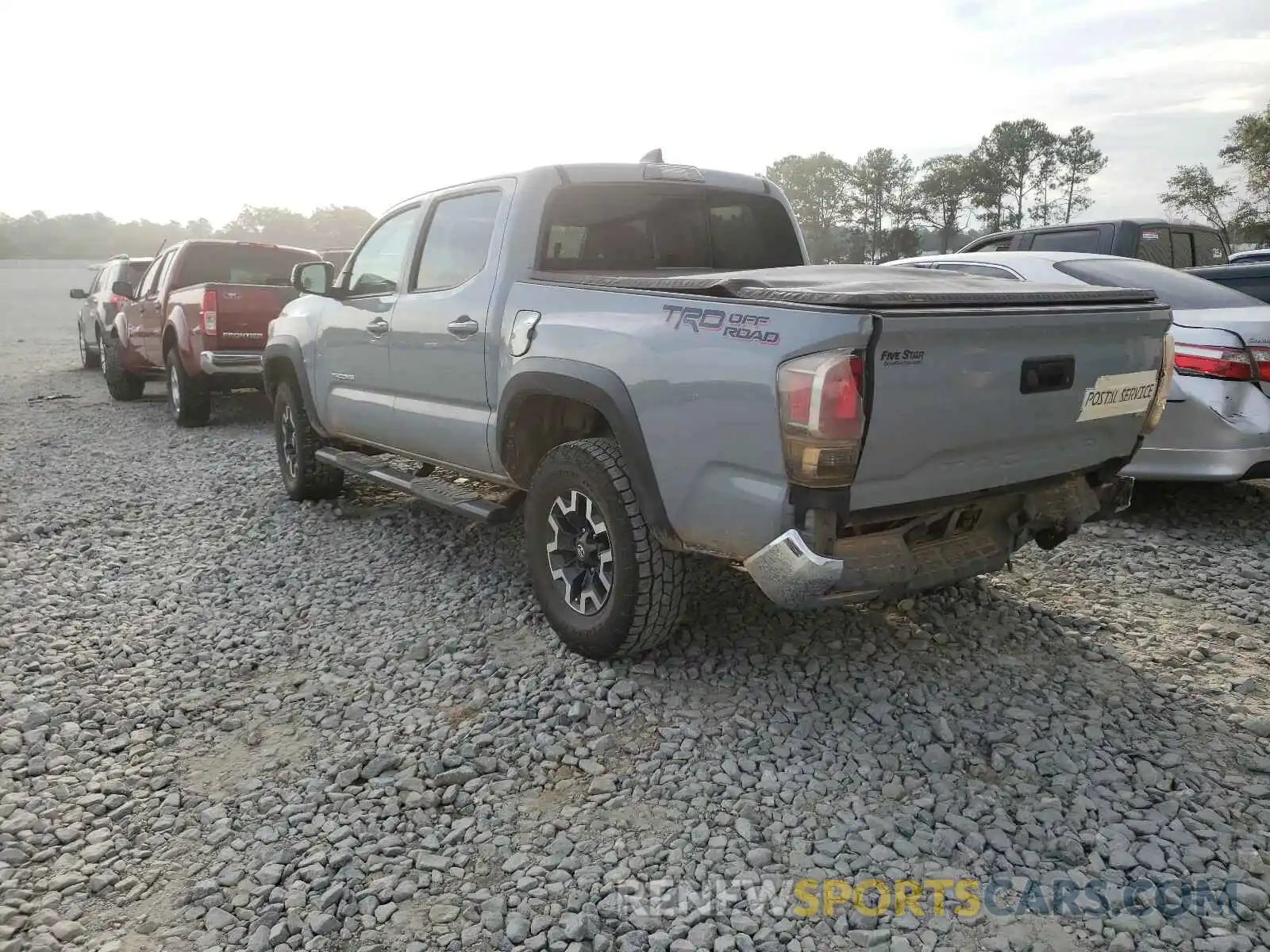 4 Photograph of a damaged car 3TMAZ5CN0LM125239 TOYOTA TACOMA 2020