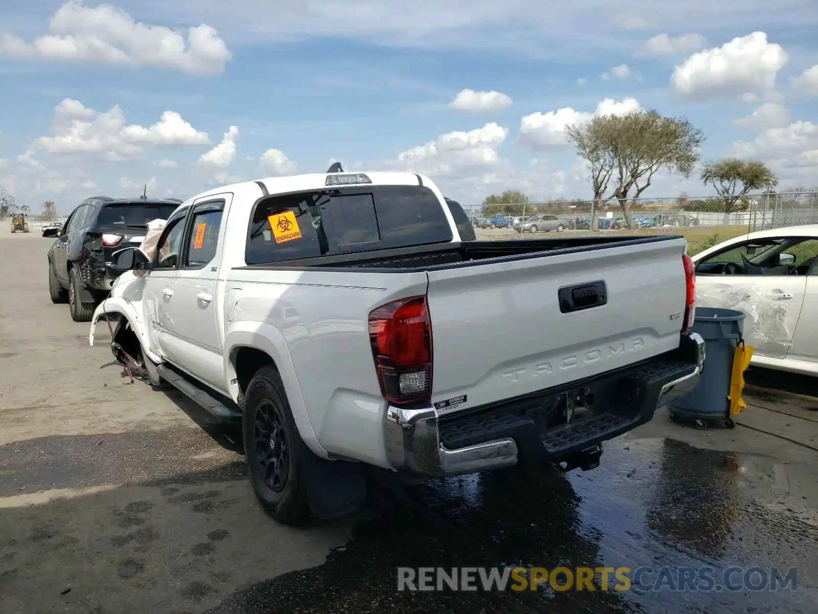 3 Photograph of a damaged car 3TMAZ5CN0LM126312 TOYOTA TACOMA 2020