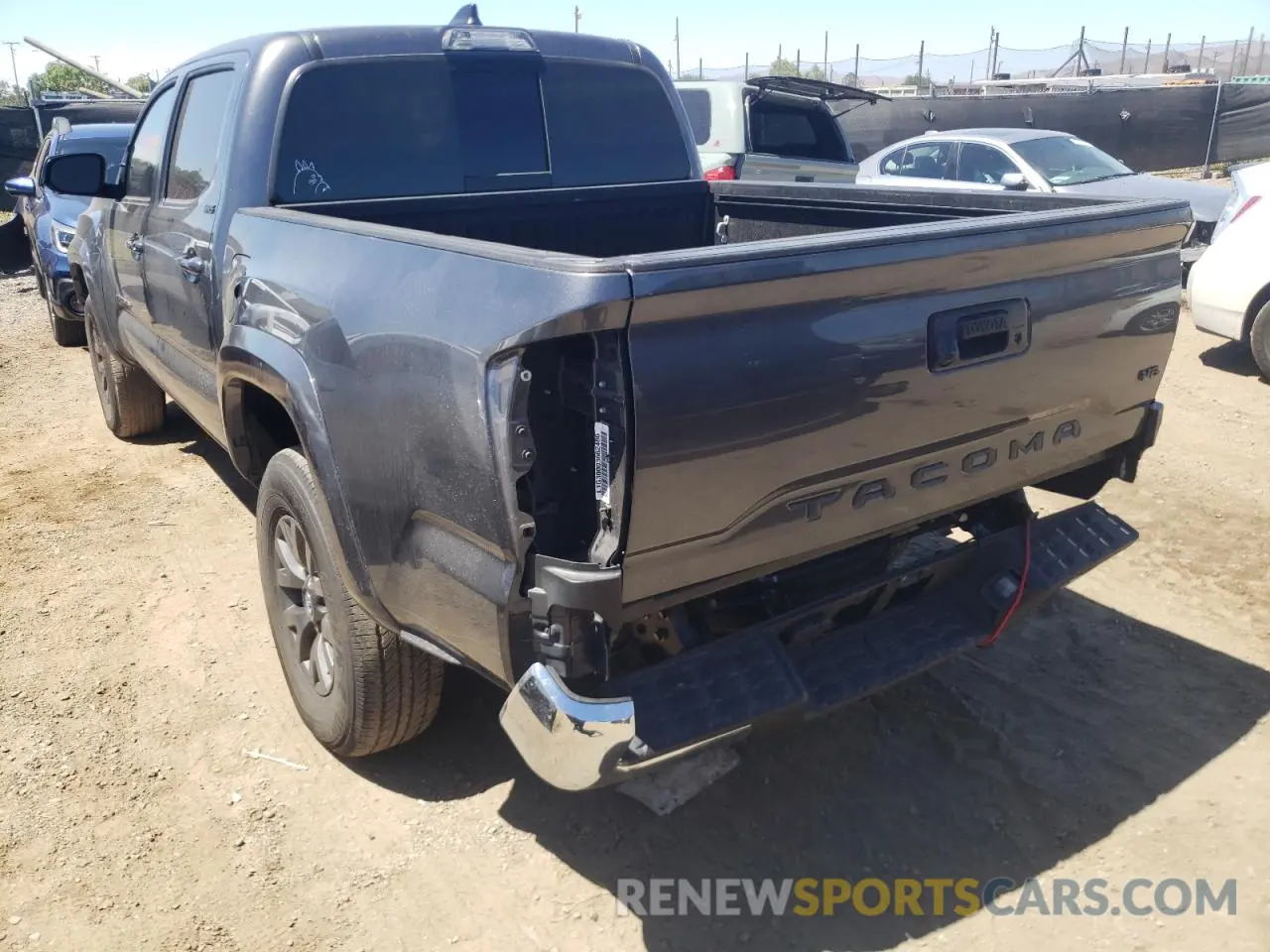 3 Photograph of a damaged car 3TMAZ5CN0LM126374 TOYOTA TACOMA 2020