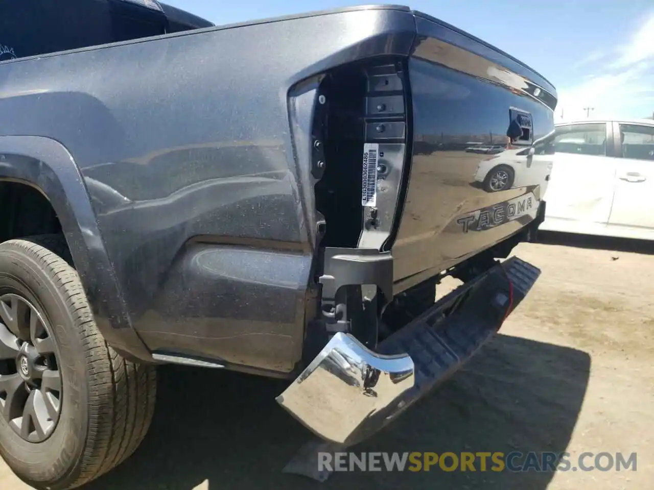 9 Photograph of a damaged car 3TMAZ5CN0LM126374 TOYOTA TACOMA 2020