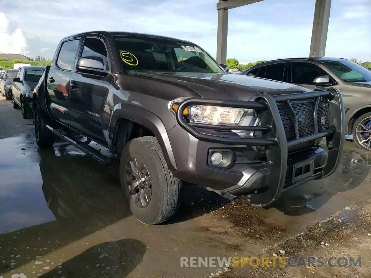 1 Photograph of a damaged car 3TMAZ5CN0LM128884 TOYOTA TACOMA 2020