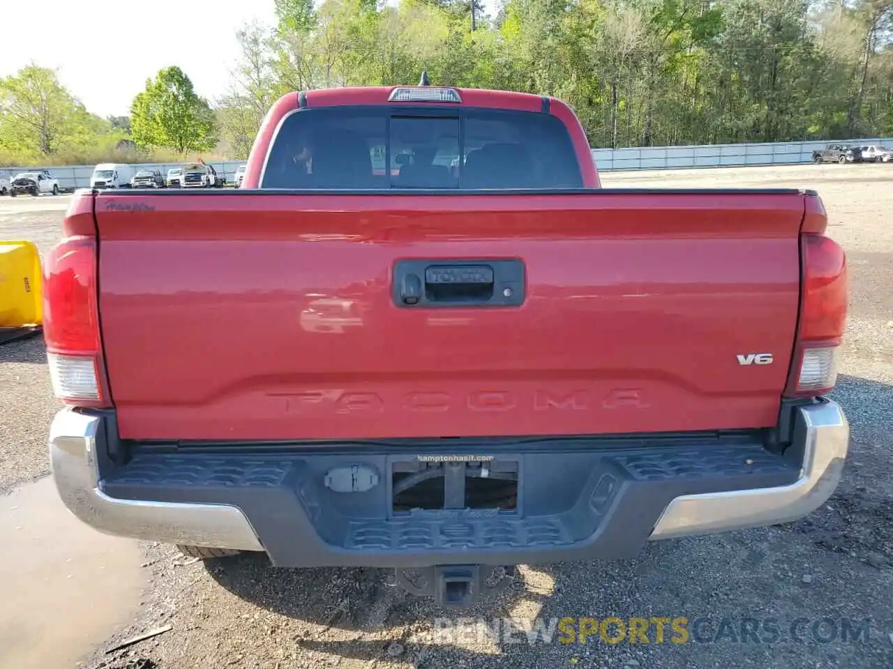 6 Photograph of a damaged car 3TMAZ5CN0LM135169 TOYOTA TACOMA 2020