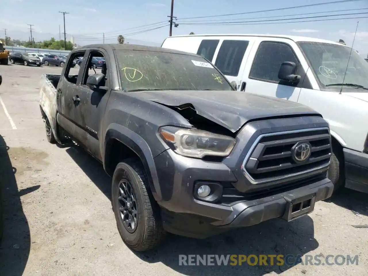 1 Photograph of a damaged car 3TMAZ5CN0LM137276 TOYOTA TACOMA 2020