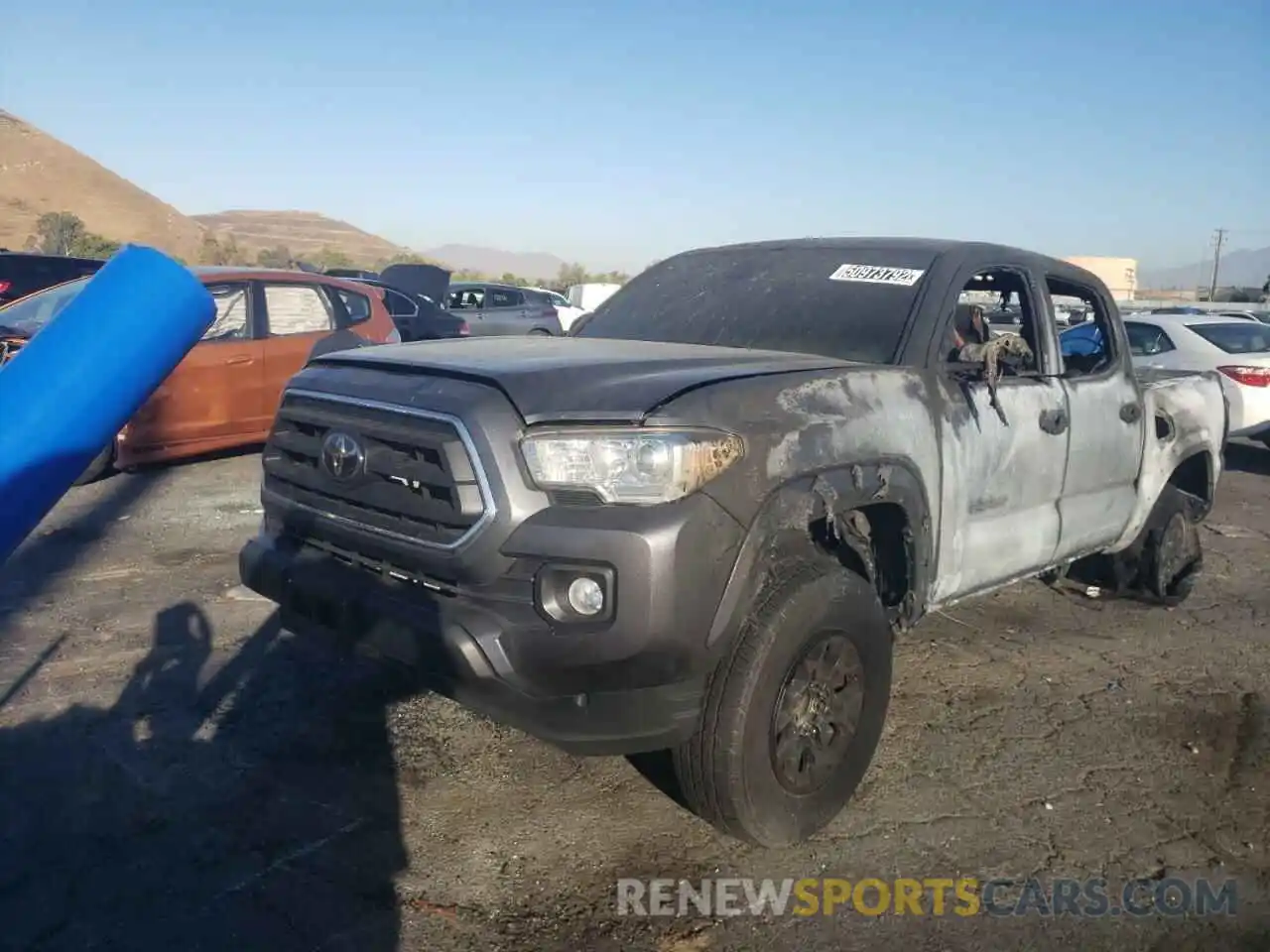 2 Photograph of a damaged car 3TMAZ5CN0LM137276 TOYOTA TACOMA 2020