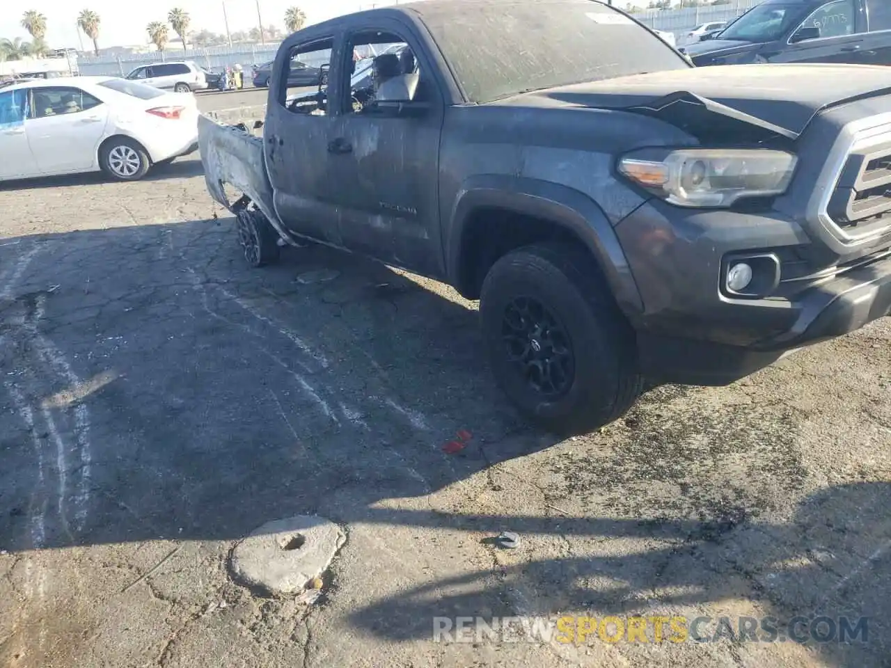 9 Photograph of a damaged car 3TMAZ5CN0LM137276 TOYOTA TACOMA 2020