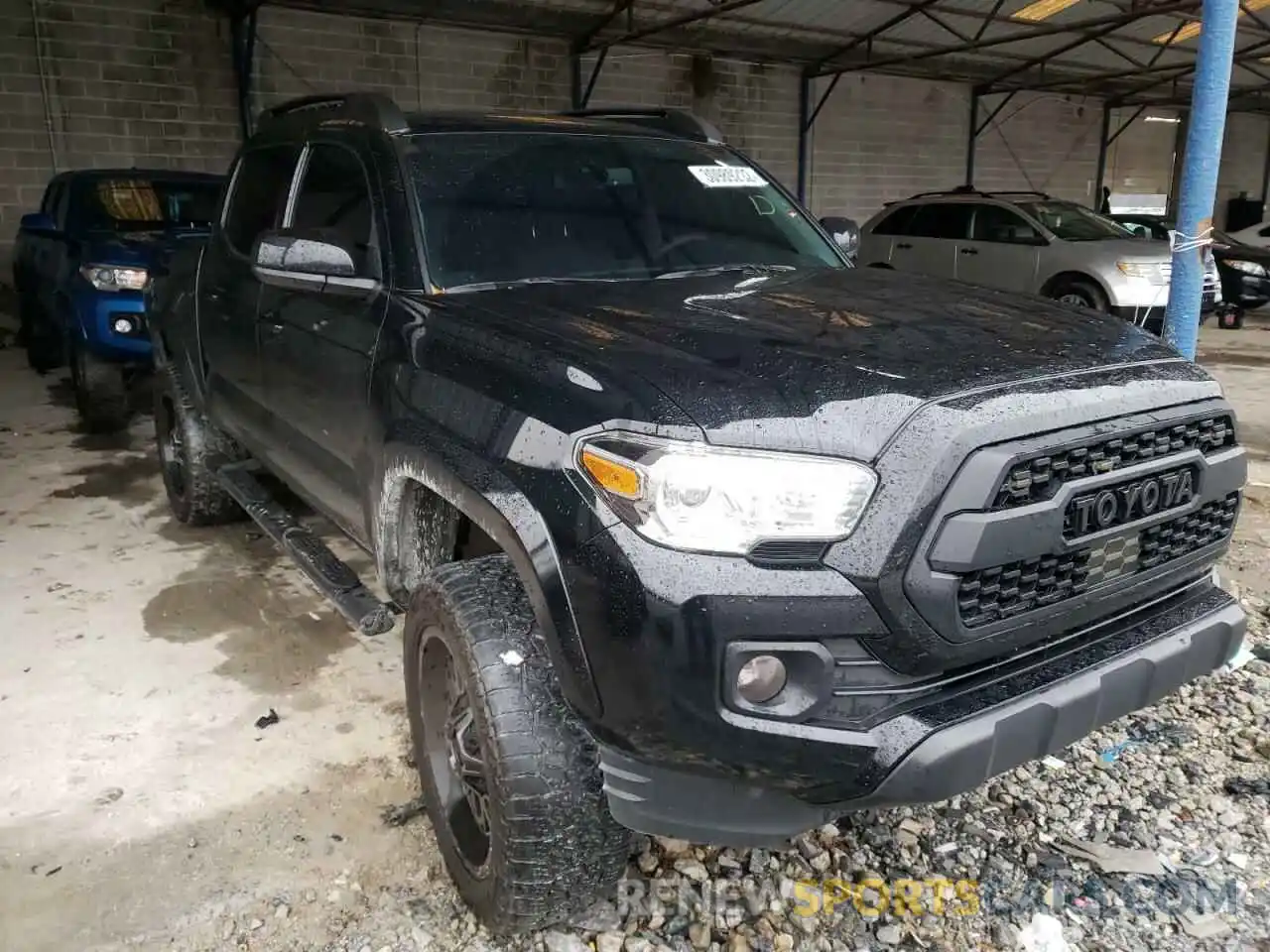 1 Photograph of a damaged car 3TMAZ5CN1LM114959 TOYOTA TACOMA 2020