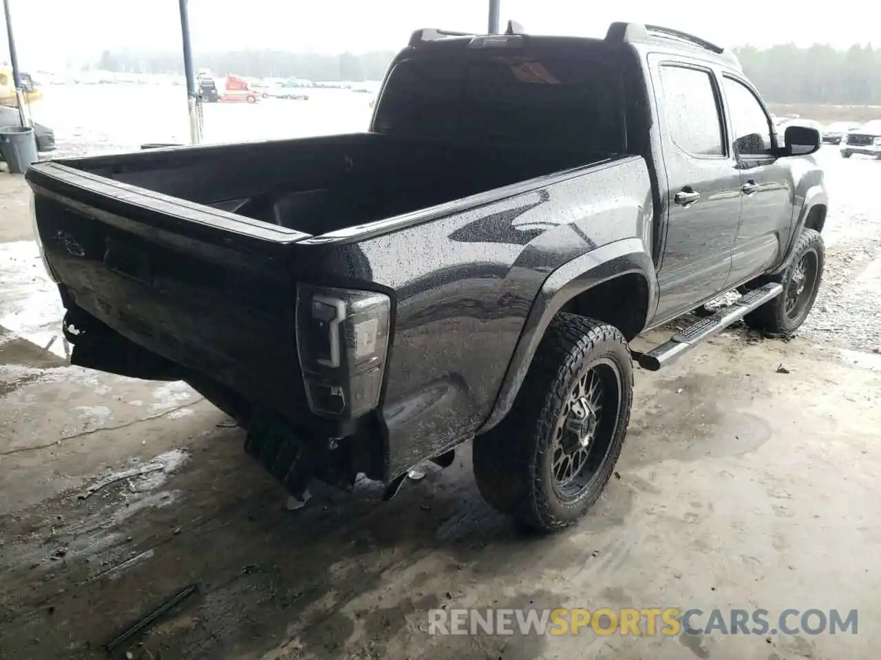 4 Photograph of a damaged car 3TMAZ5CN1LM114959 TOYOTA TACOMA 2020