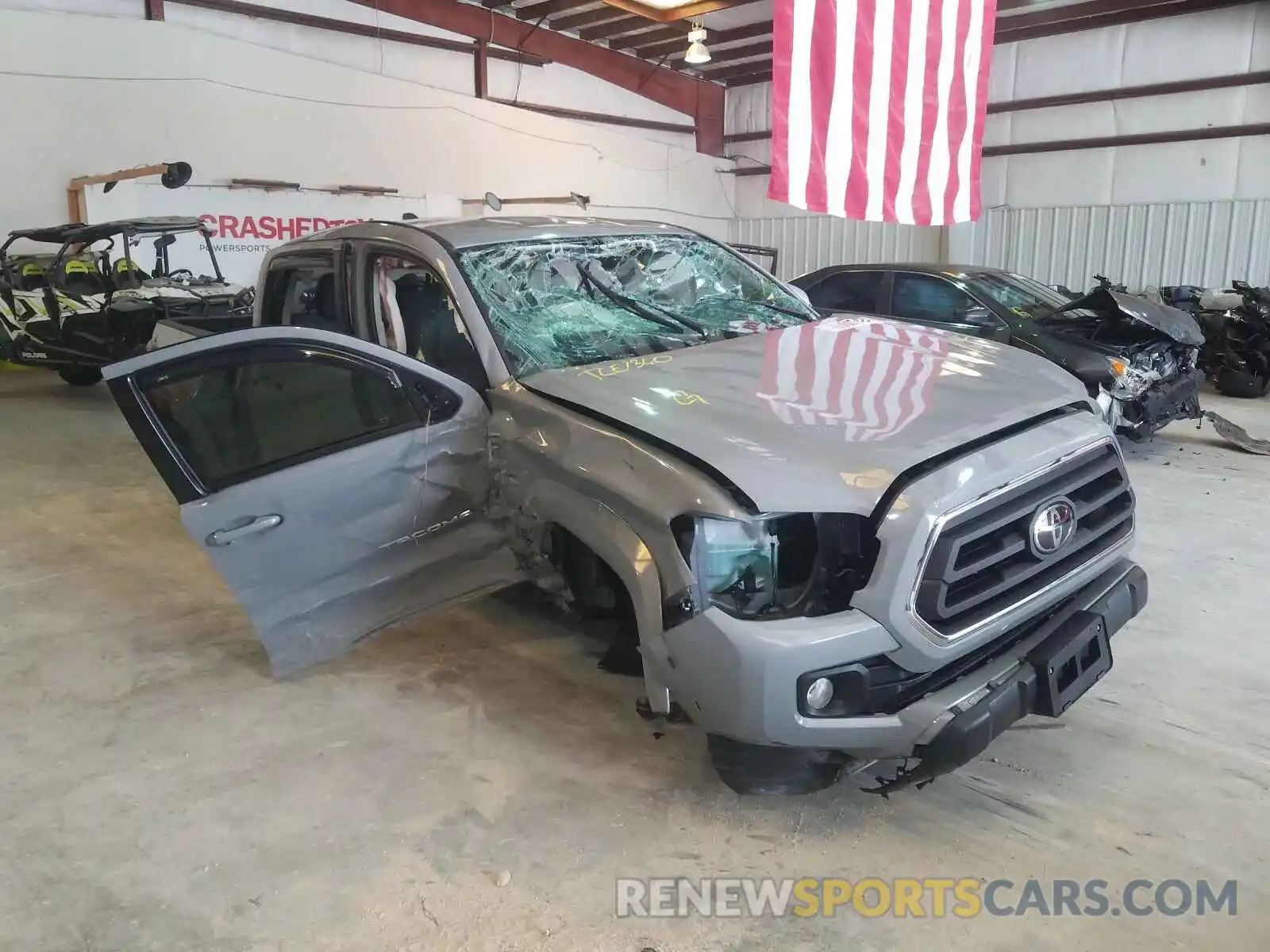 1 Photograph of a damaged car 3TMAZ5CN1LM115108 TOYOTA TACOMA 2020