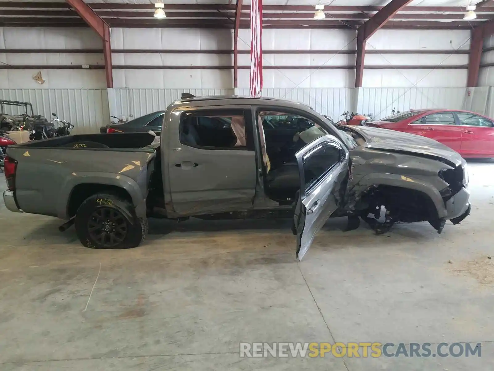 9 Photograph of a damaged car 3TMAZ5CN1LM115108 TOYOTA TACOMA 2020