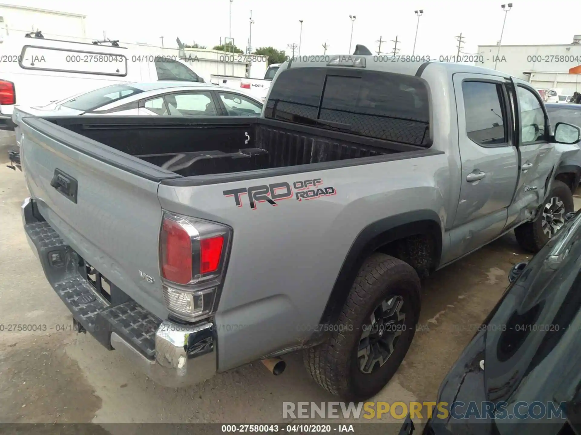 4 Фотография поврежденного автомобиля 3TMAZ5CN1LM121832 TOYOTA TACOMA 2020