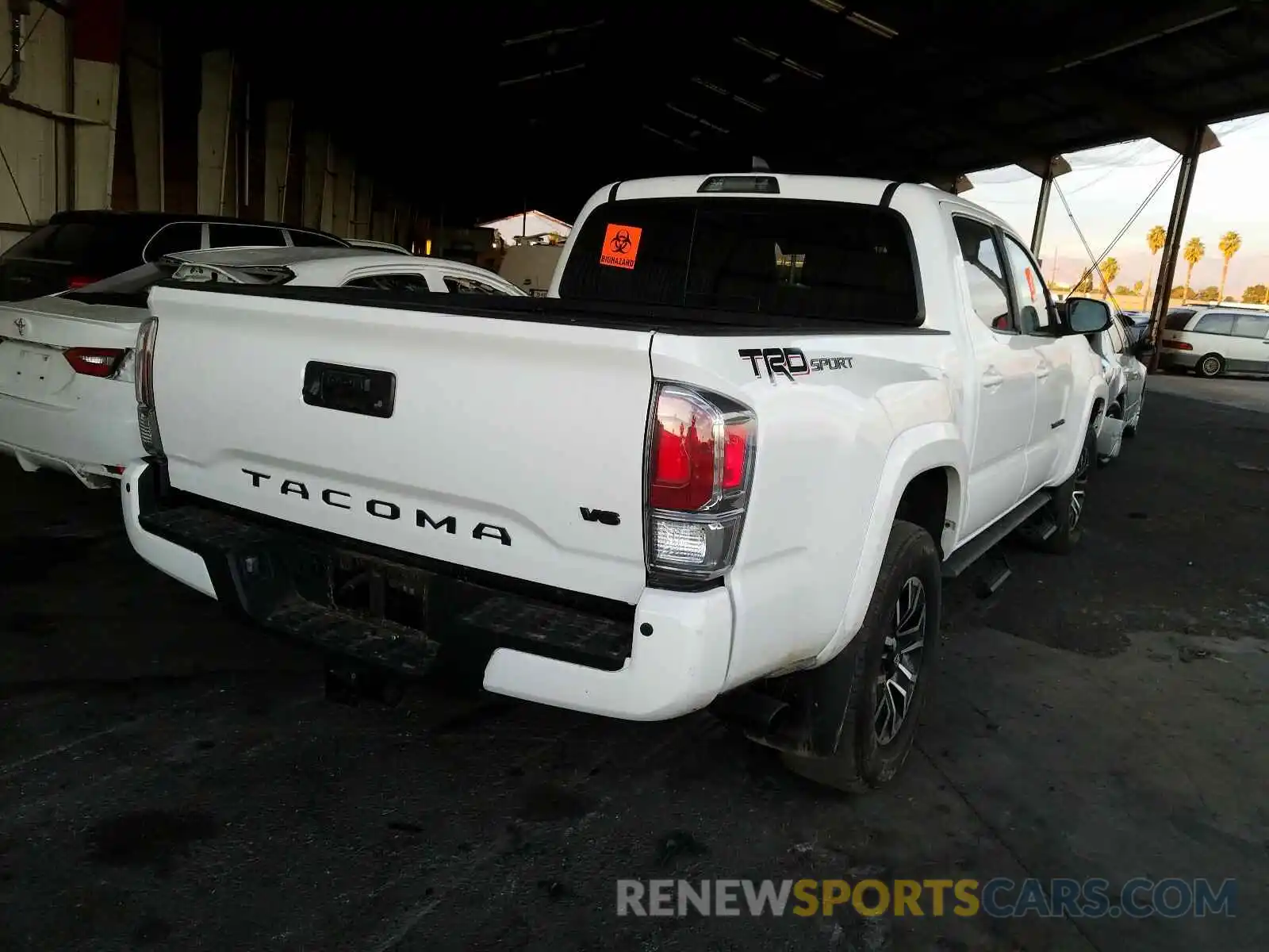 4 Фотография поврежденного автомобиля 3TMAZ5CN1LM122477 TOYOTA TACOMA 2020