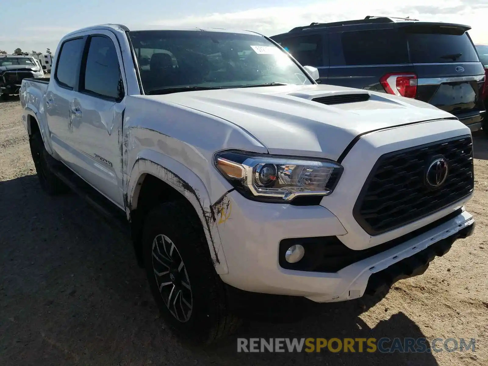 1 Photograph of a damaged car 3TMAZ5CN1LM122589 TOYOTA TACOMA 2020