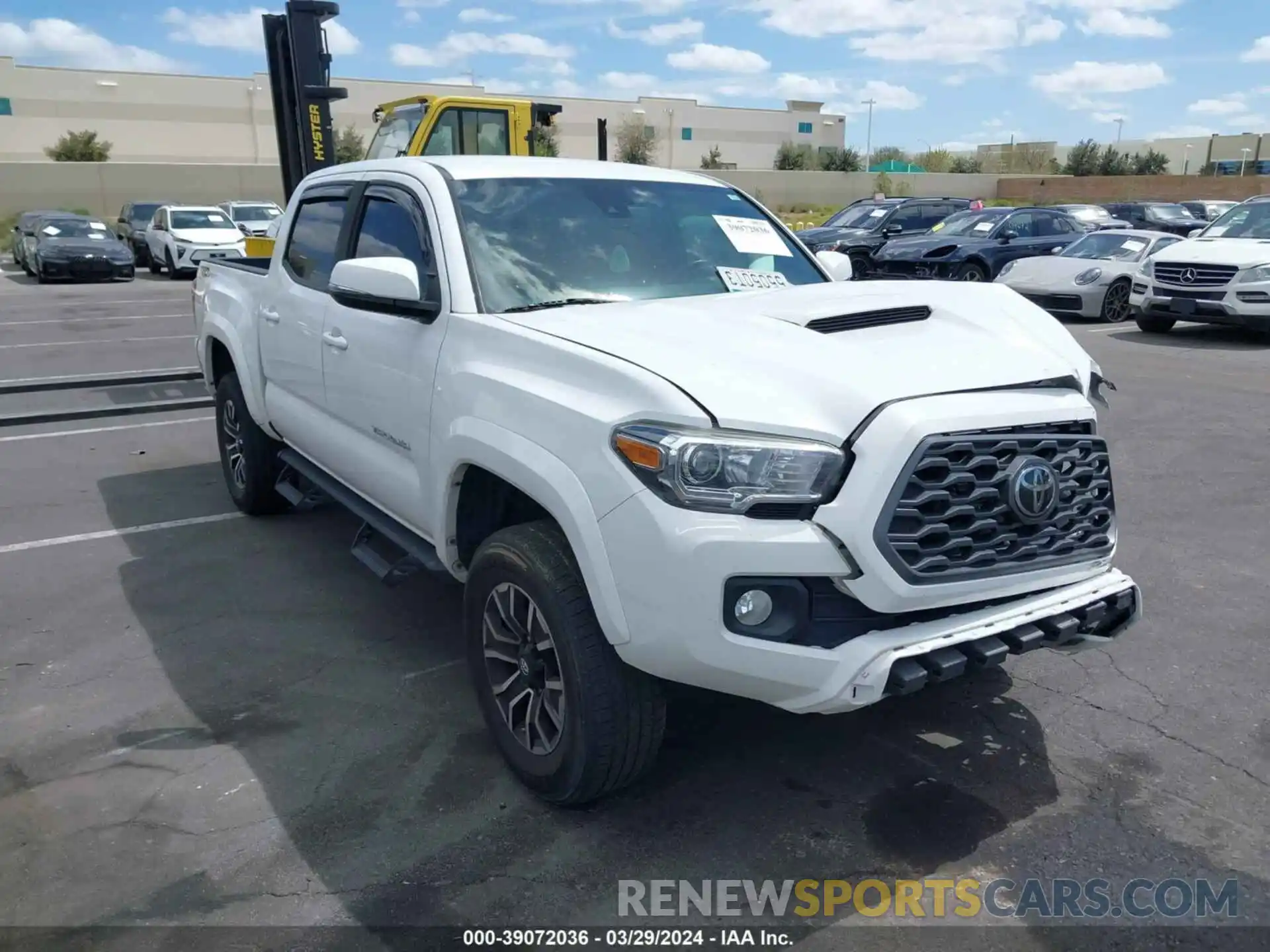 1 Photograph of a damaged car 3TMAZ5CN1LM126688 TOYOTA TACOMA 2020