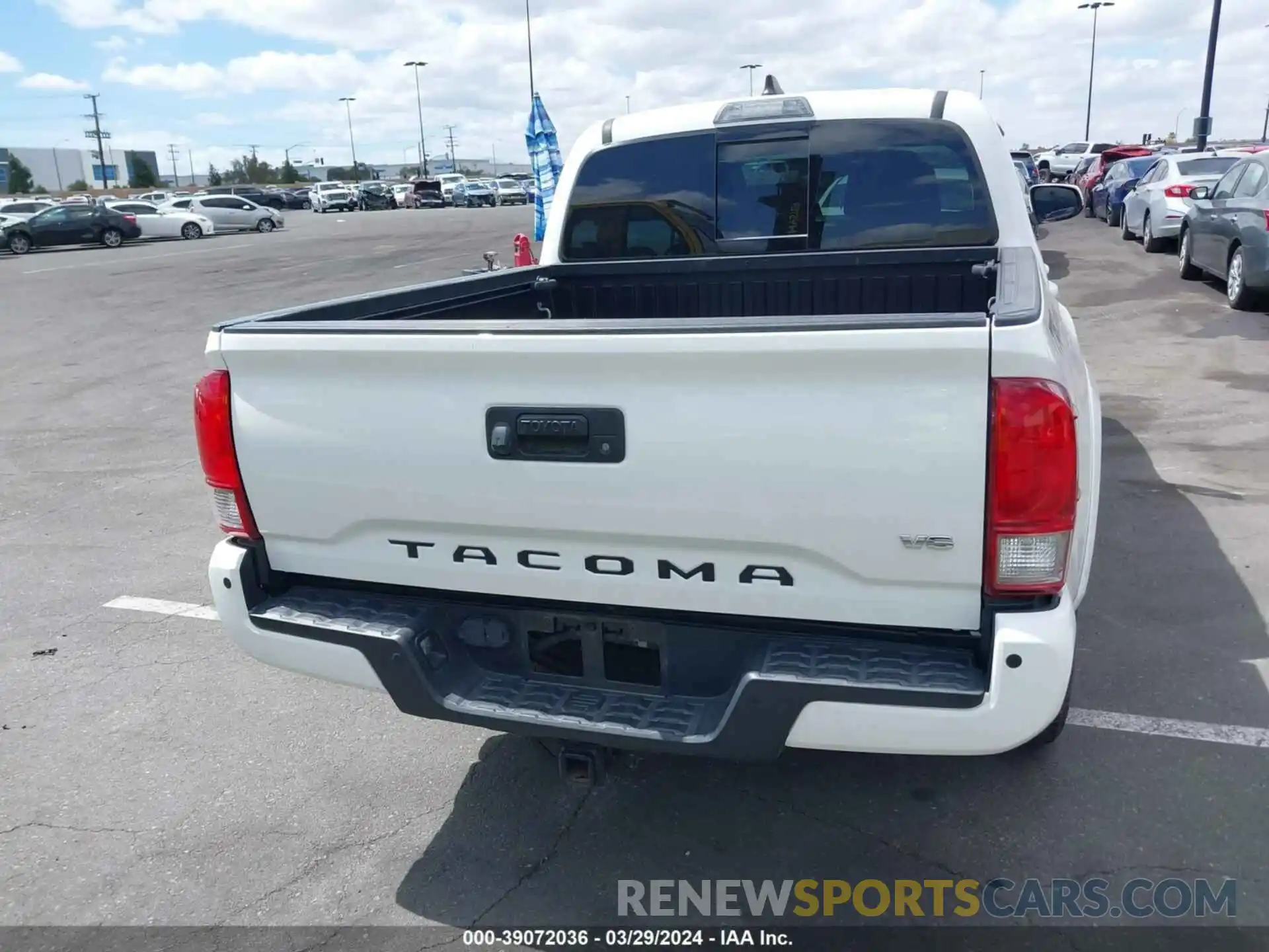 17 Photograph of a damaged car 3TMAZ5CN1LM126688 TOYOTA TACOMA 2020