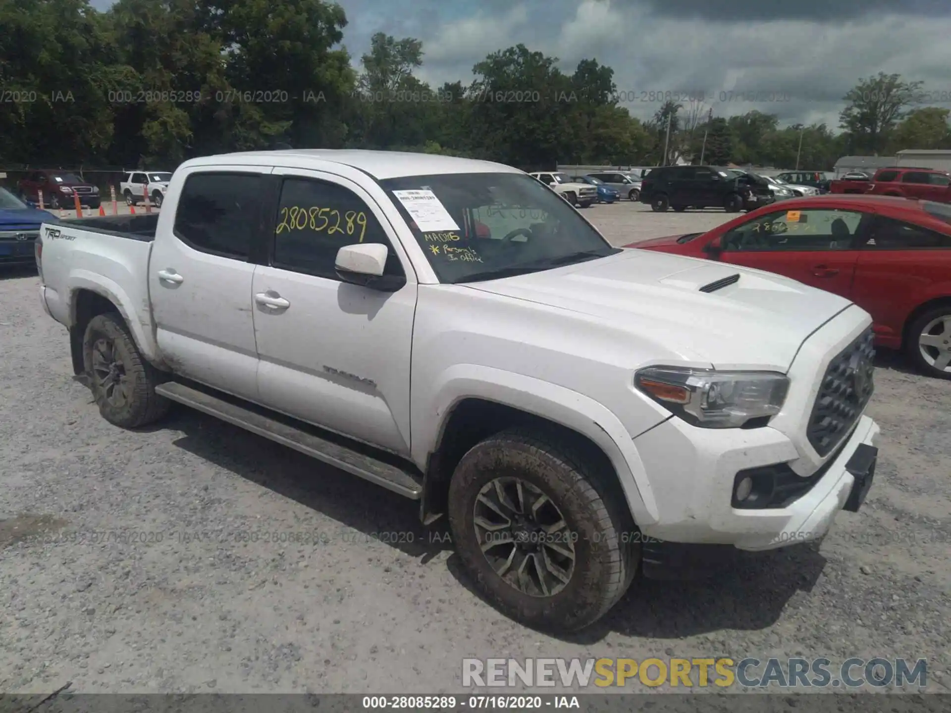 1 Photograph of a damaged car 3TMAZ5CN1LM127100 TOYOTA TACOMA 2020