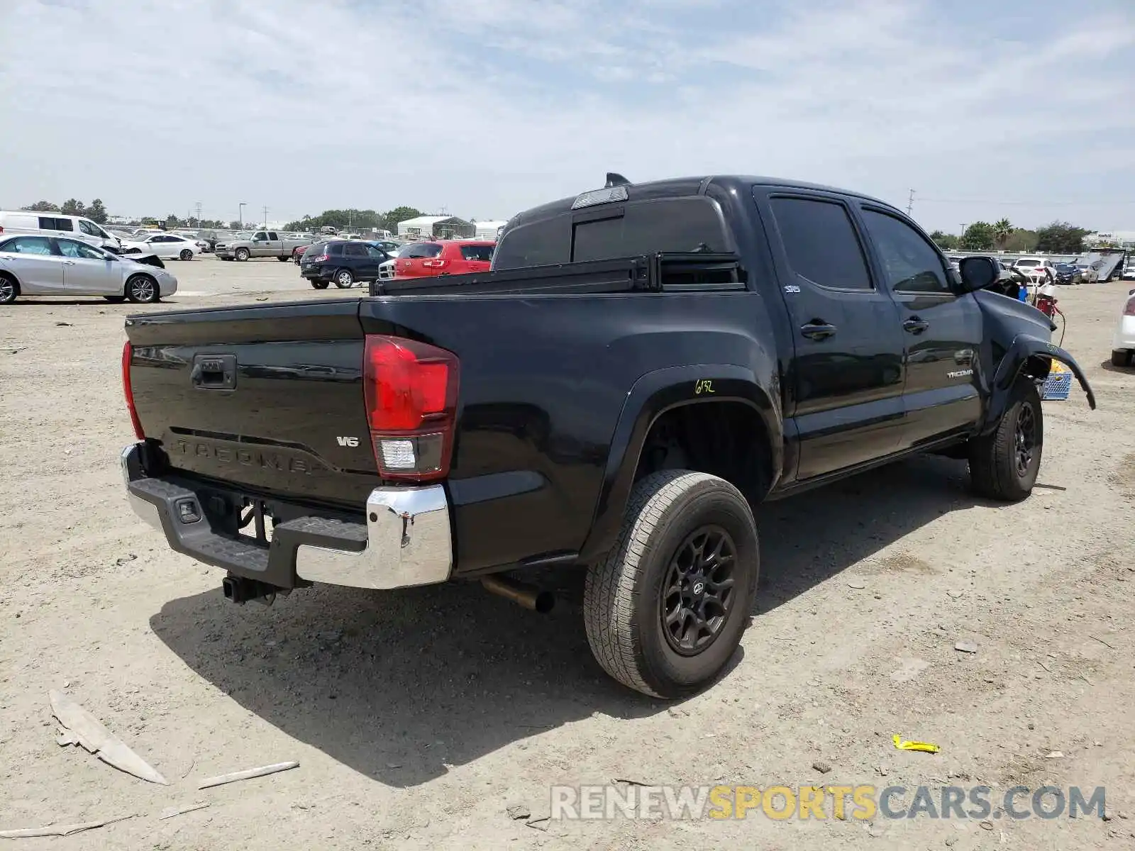 4 Photograph of a damaged car 3TMAZ5CN1LM131244 TOYOTA TACOMA 2020