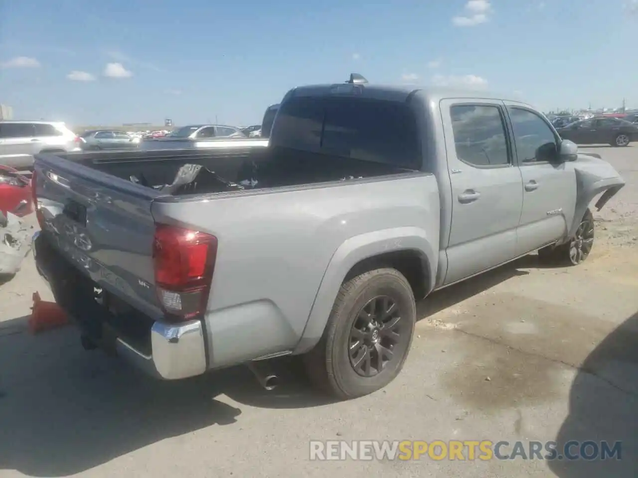 4 Photograph of a damaged car 3TMAZ5CN1LM131504 TOYOTA TACOMA 2020