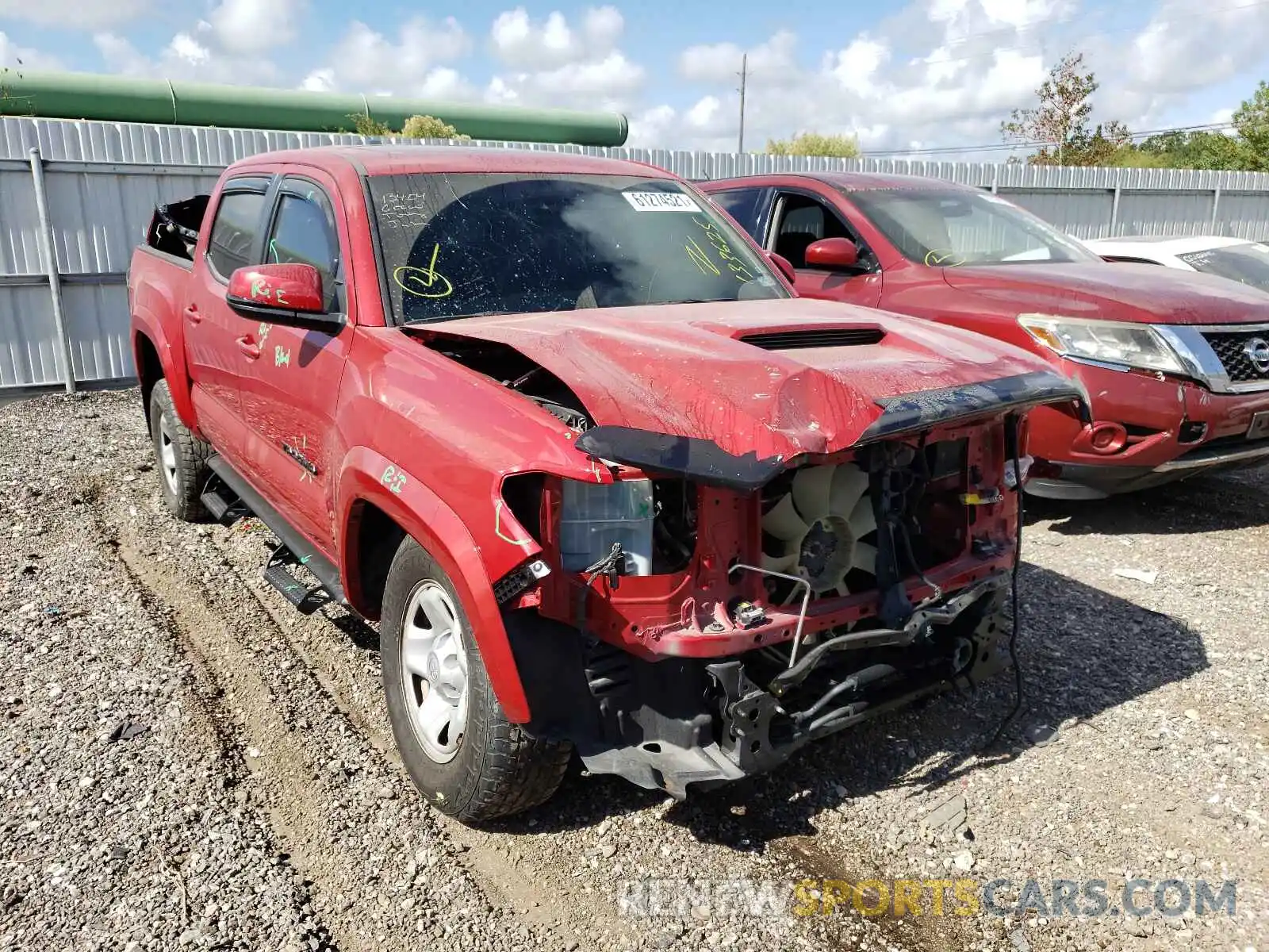 1 Photograph of a damaged car 3TMAZ5CN1LM133625 TOYOTA TACOMA 2020