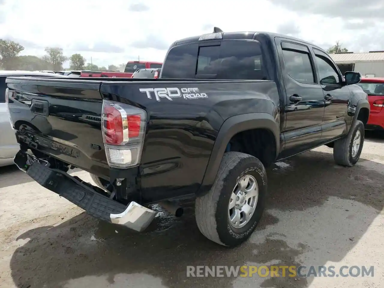 4 Photograph of a damaged car 3TMAZ5CN1LM134614 TOYOTA TACOMA 2020