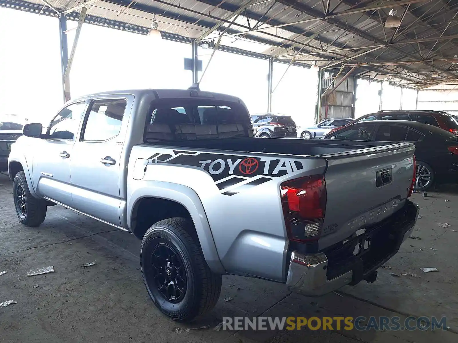 3 Photograph of a damaged car 3TMAZ5CN1LM134659 TOYOTA TACOMA 2020