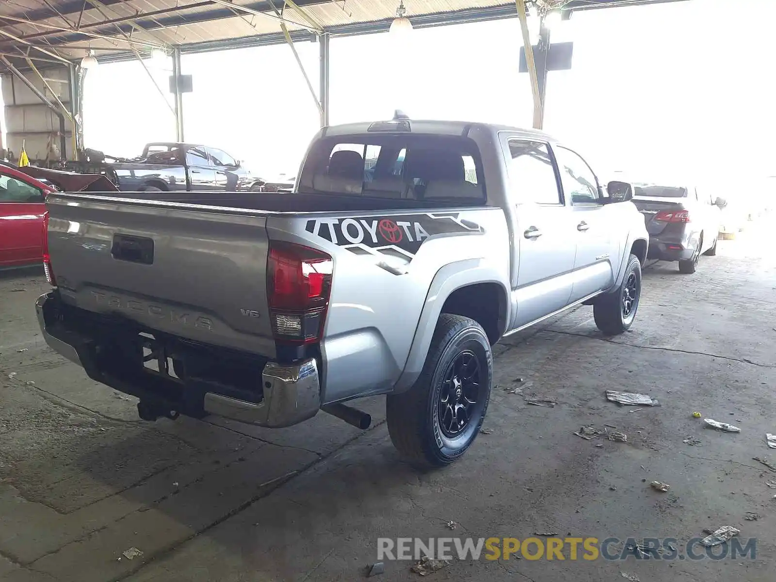 4 Photograph of a damaged car 3TMAZ5CN1LM134659 TOYOTA TACOMA 2020