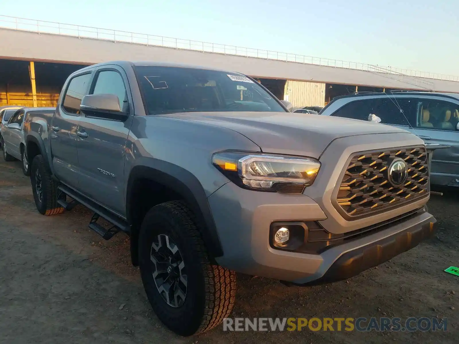 1 Photograph of a damaged car 3TMAZ5CN1LM136055 TOYOTA TACOMA 2020