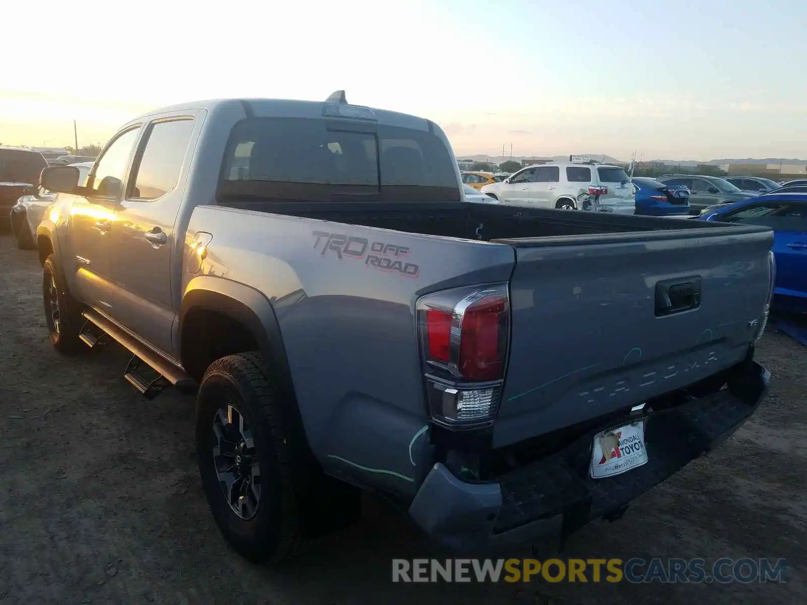 3 Photograph of a damaged car 3TMAZ5CN1LM136055 TOYOTA TACOMA 2020