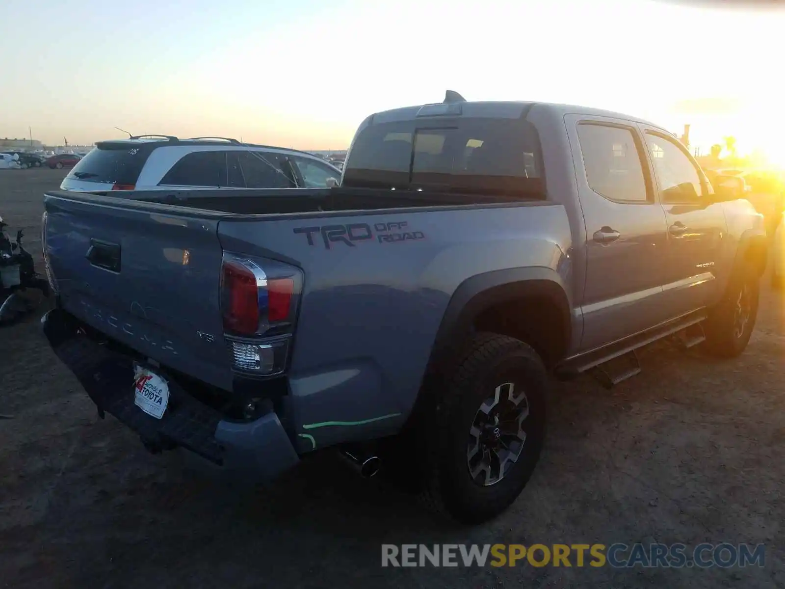 4 Photograph of a damaged car 3TMAZ5CN1LM136055 TOYOTA TACOMA 2020