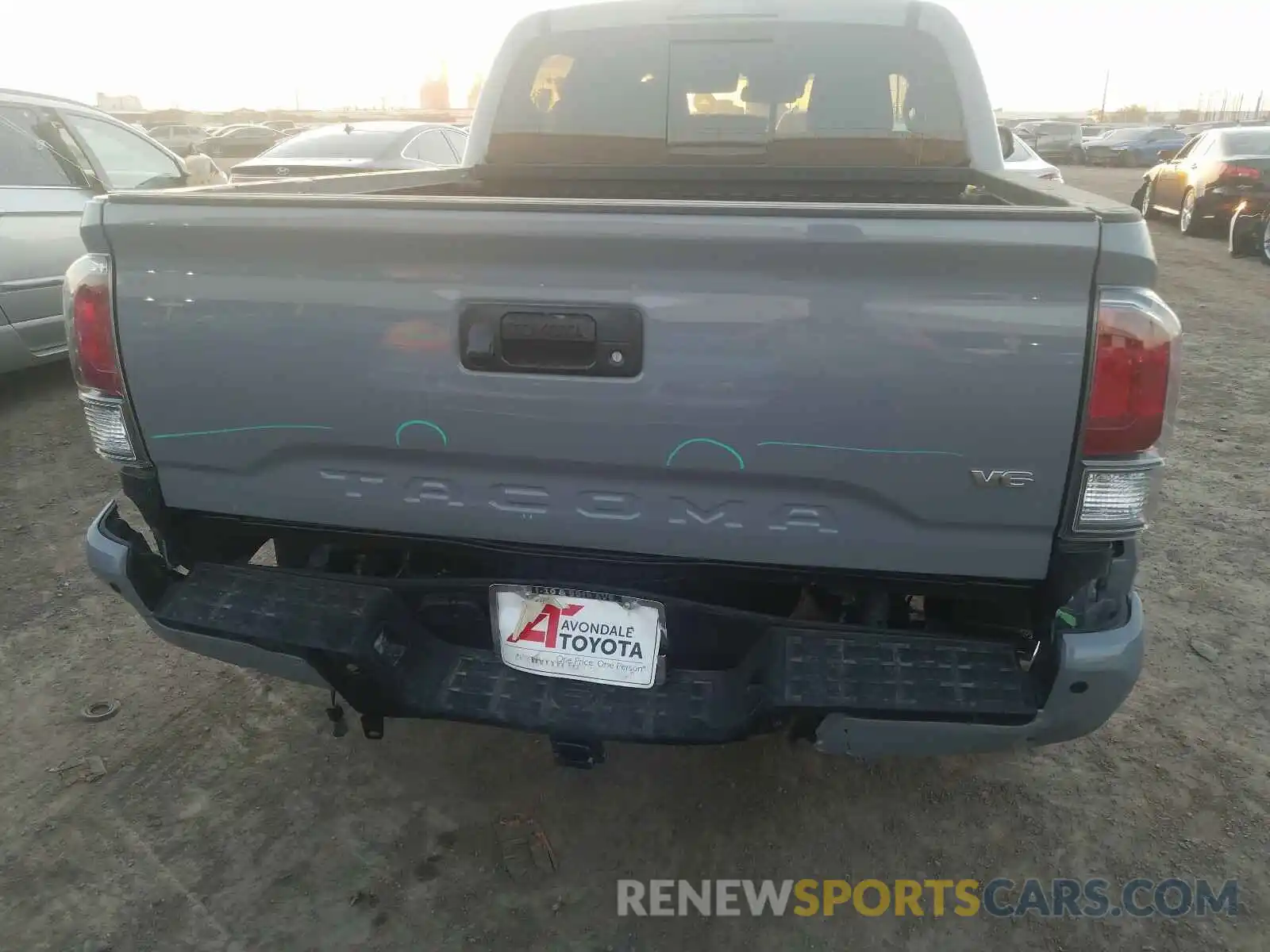 9 Photograph of a damaged car 3TMAZ5CN1LM136055 TOYOTA TACOMA 2020