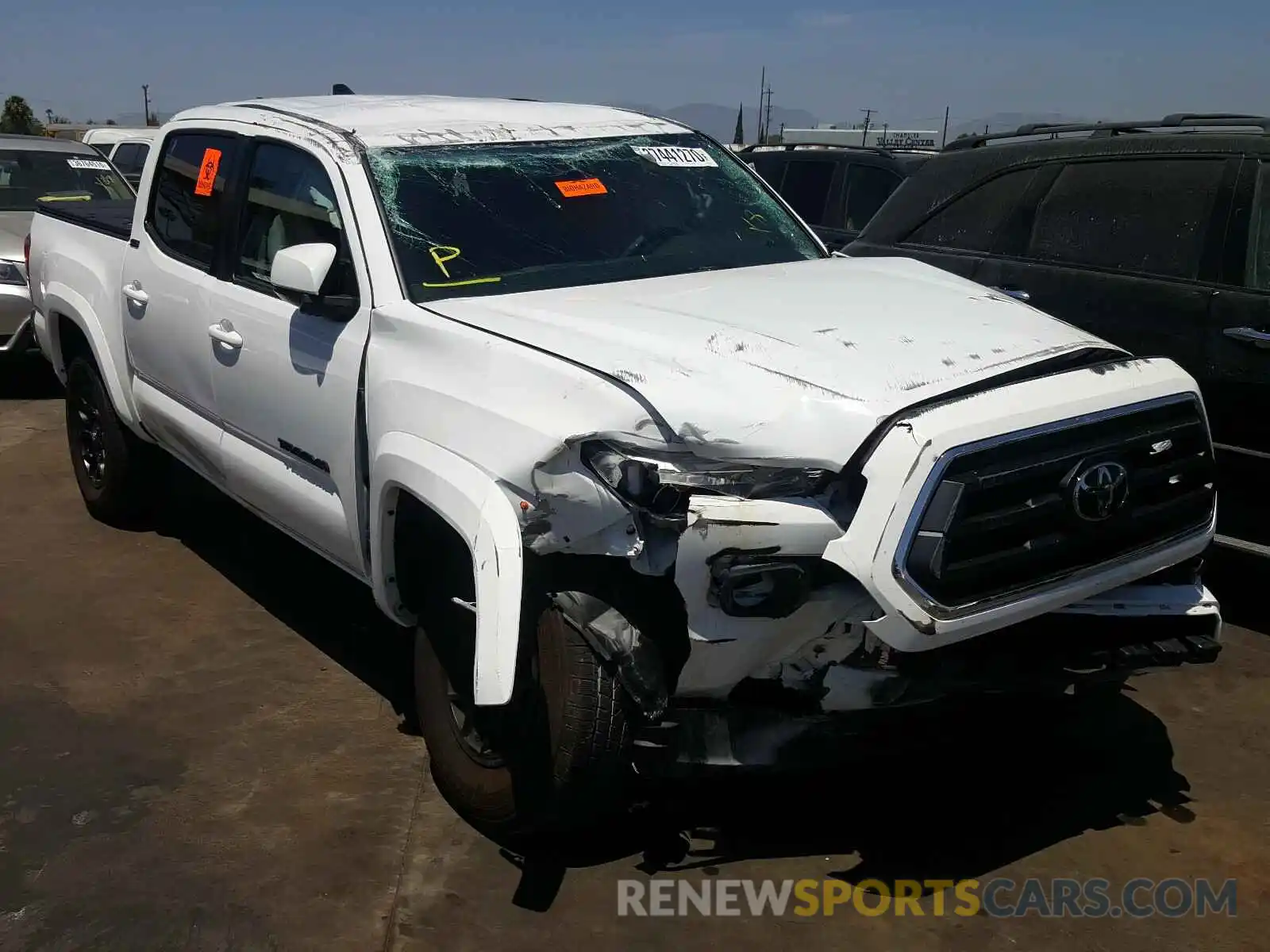 1 Photograph of a damaged car 3TMAZ5CN2LM116199 TOYOTA TACOMA 2020