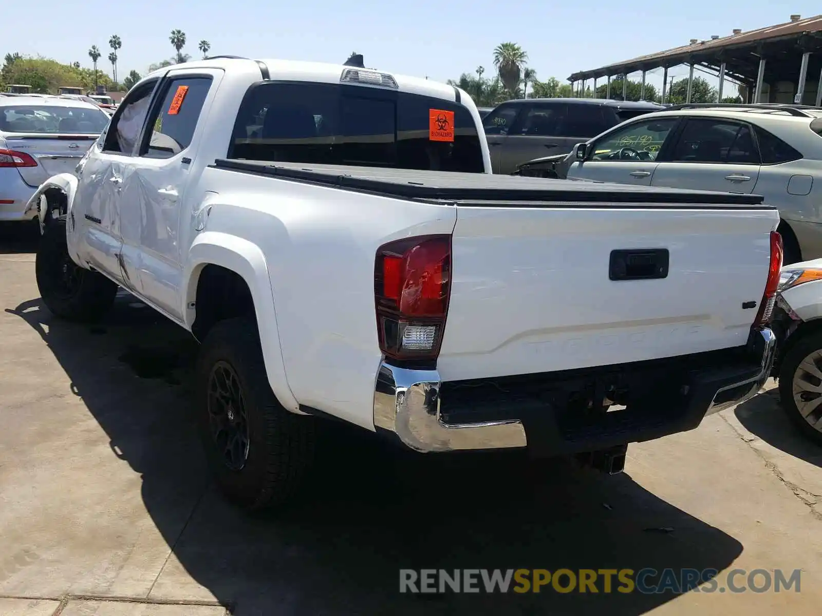 3 Photograph of a damaged car 3TMAZ5CN2LM116199 TOYOTA TACOMA 2020