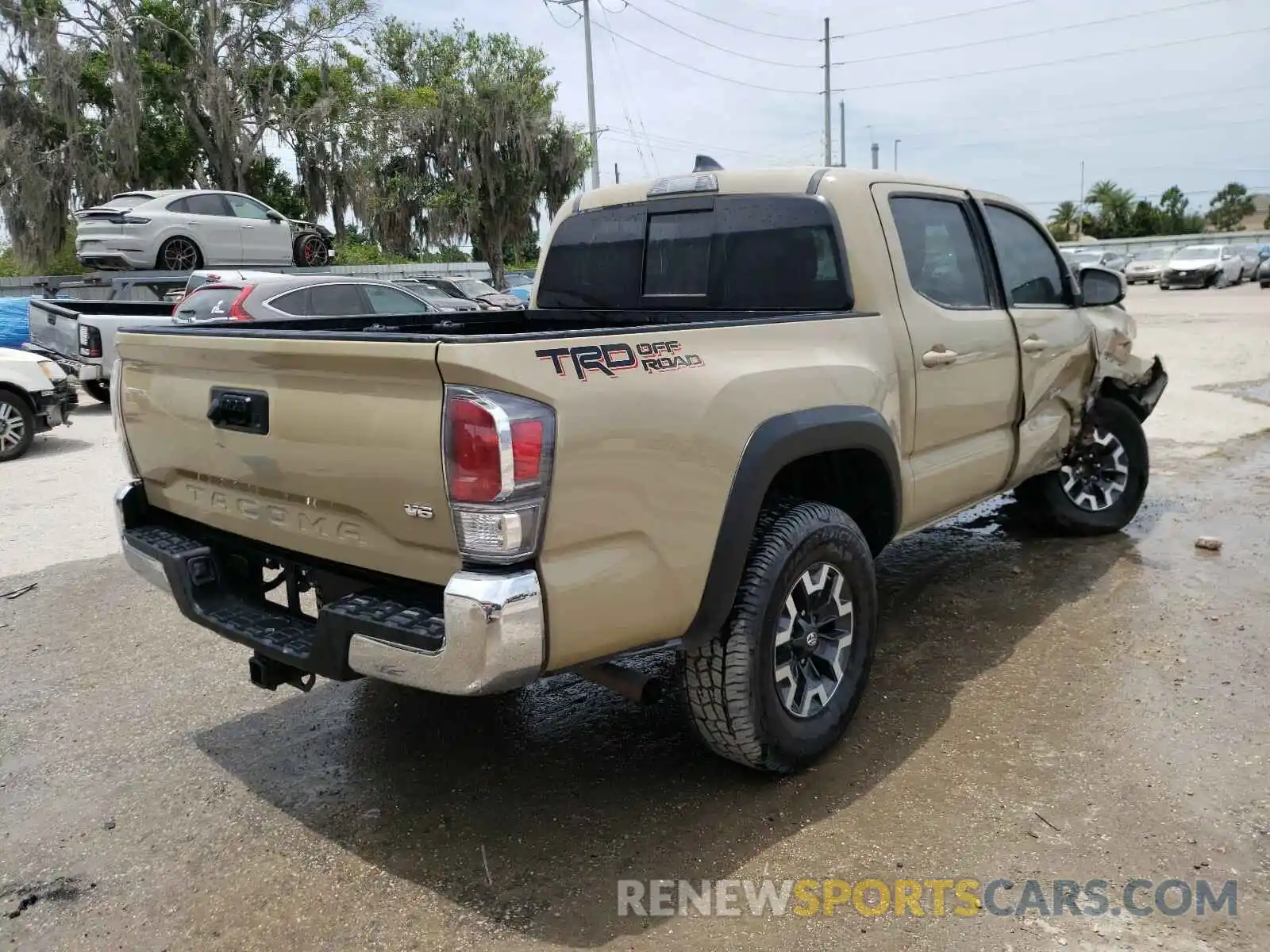 4 Photograph of a damaged car 3TMAZ5CN2LM116512 TOYOTA TACOMA 2020